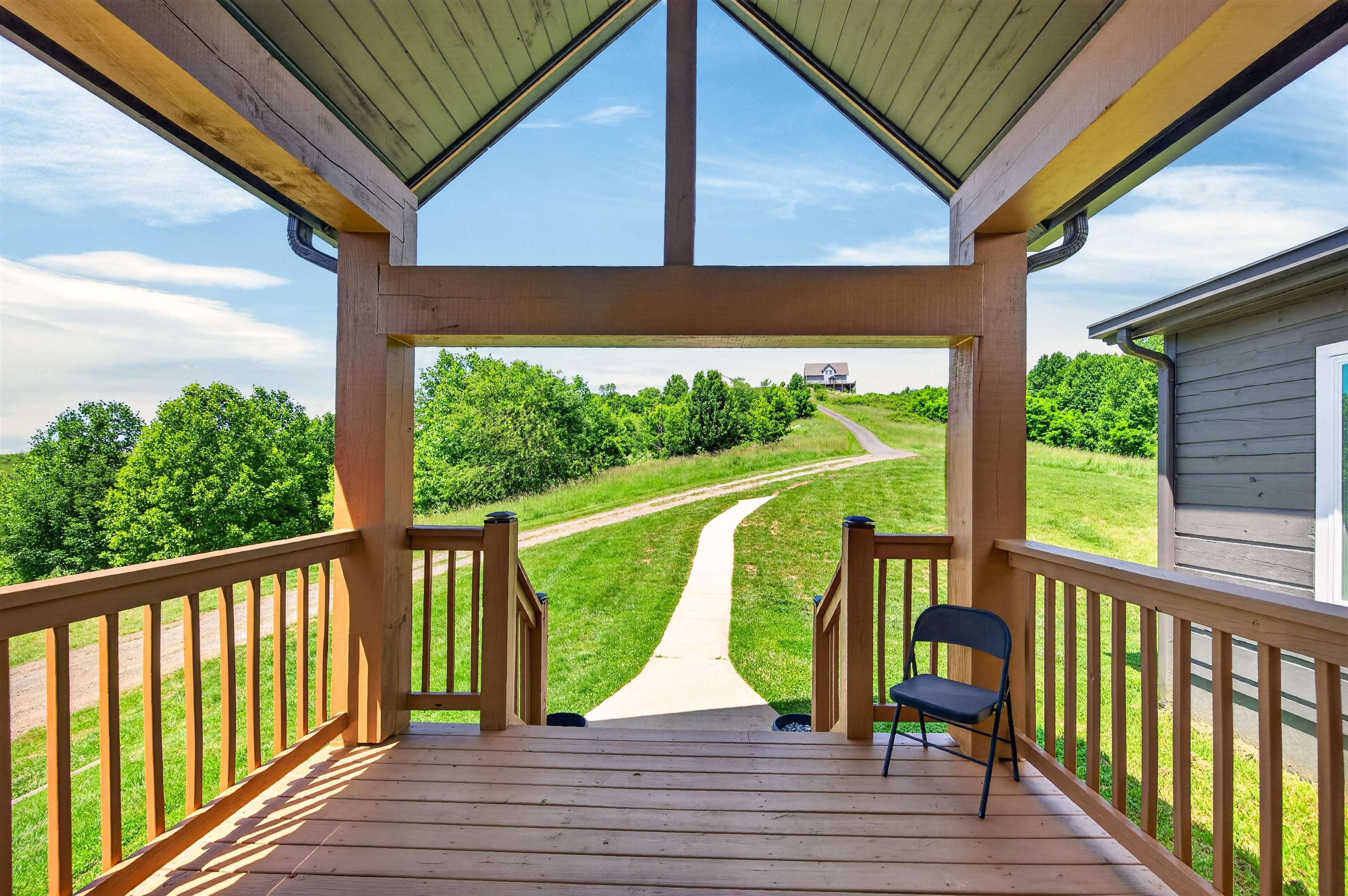 184 Thistle Trail Hillsville VA 24343