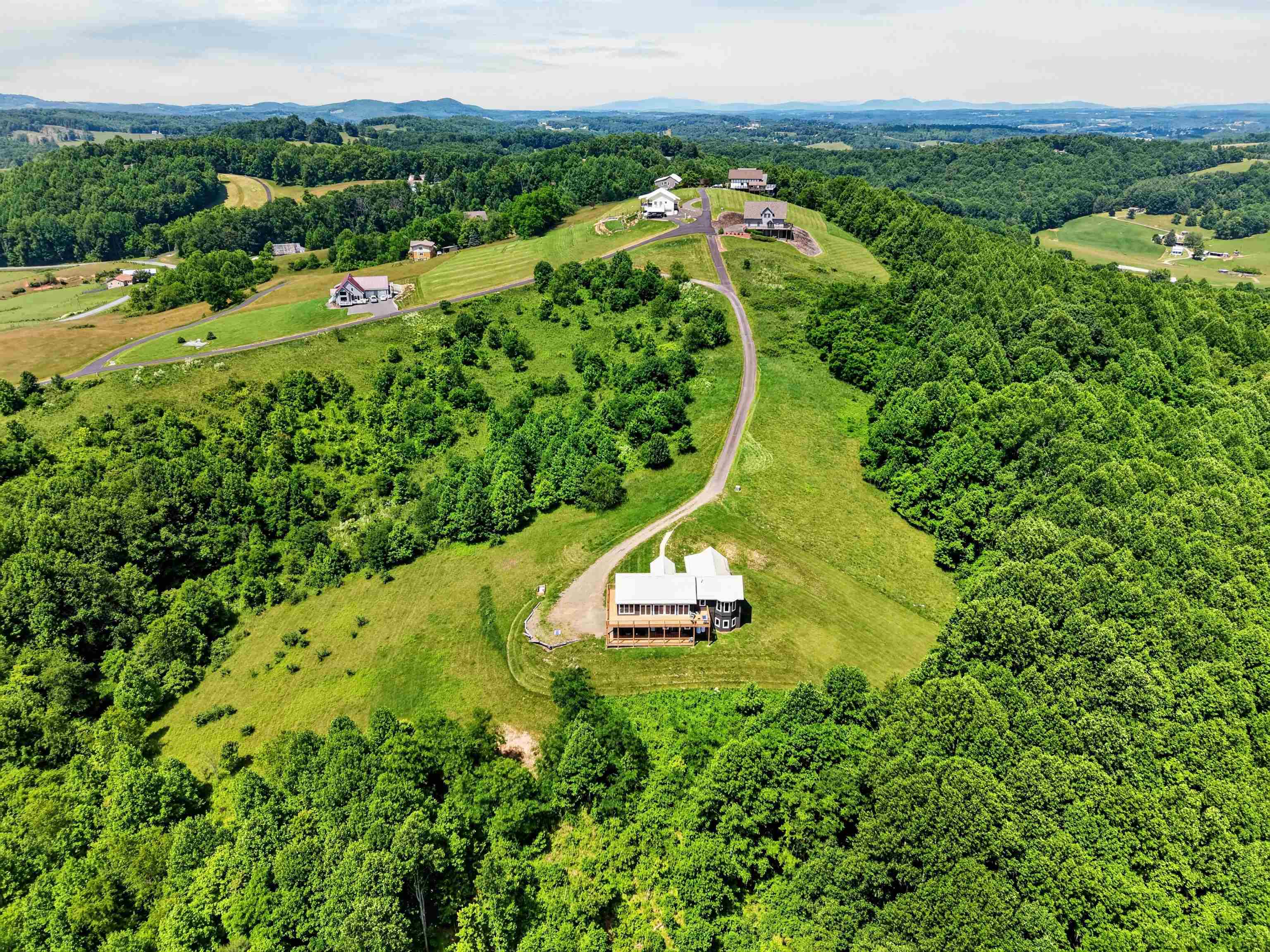 184 Thistle Trail Hillsville VA 24343