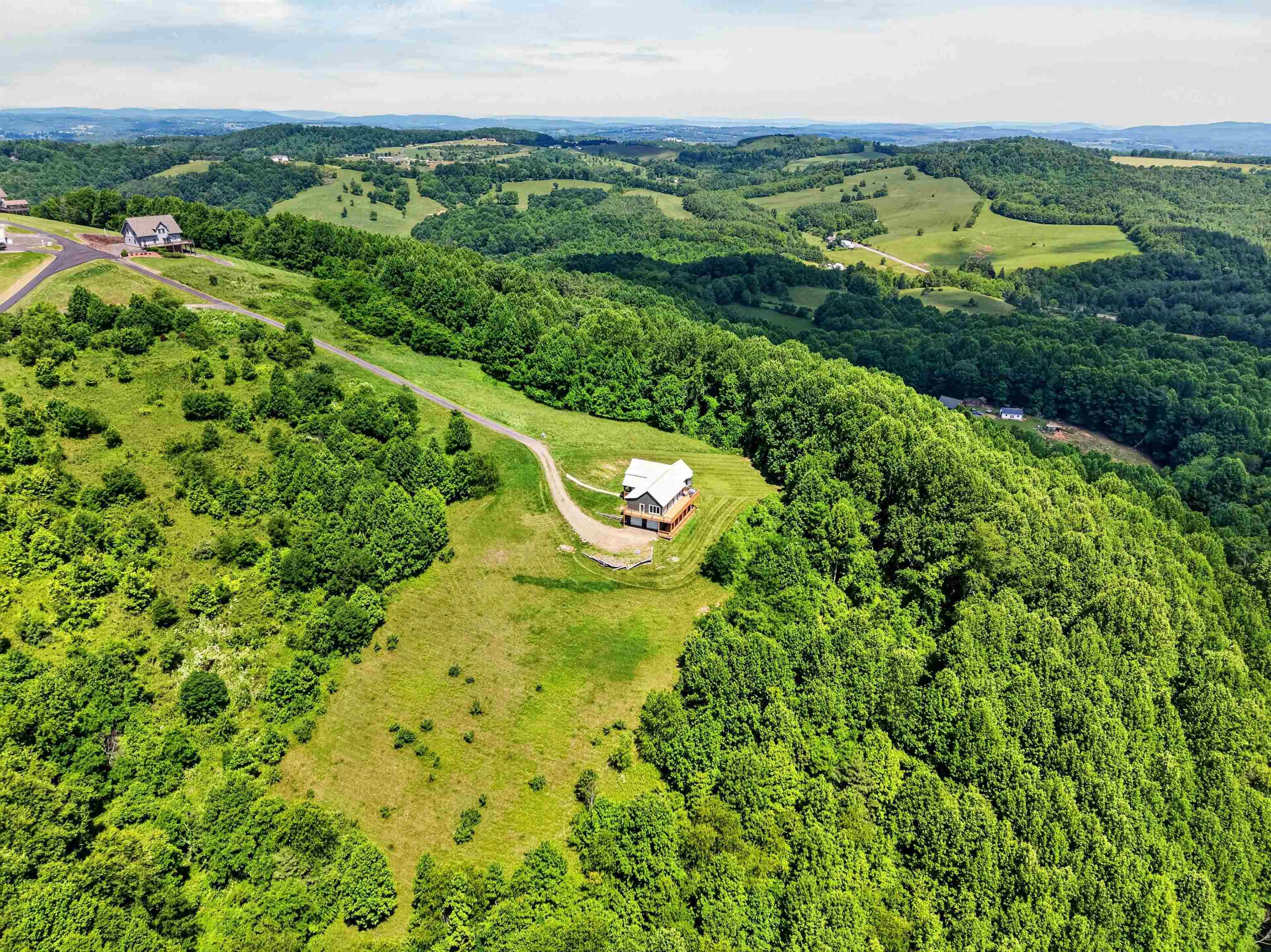 184 Thistle Trail Hillsville VA 24343