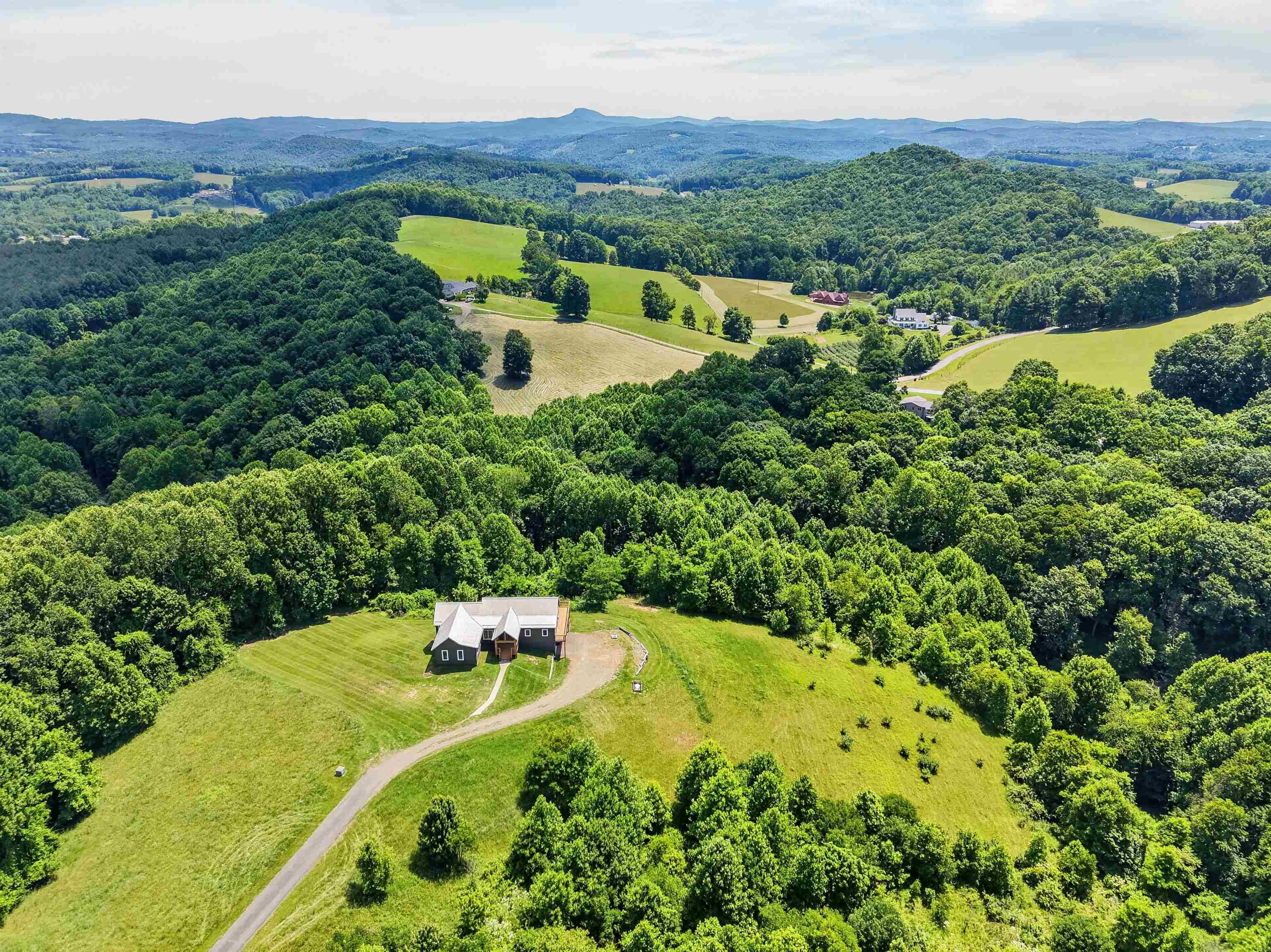 184 Thistle Trail Hillsville VA 24343