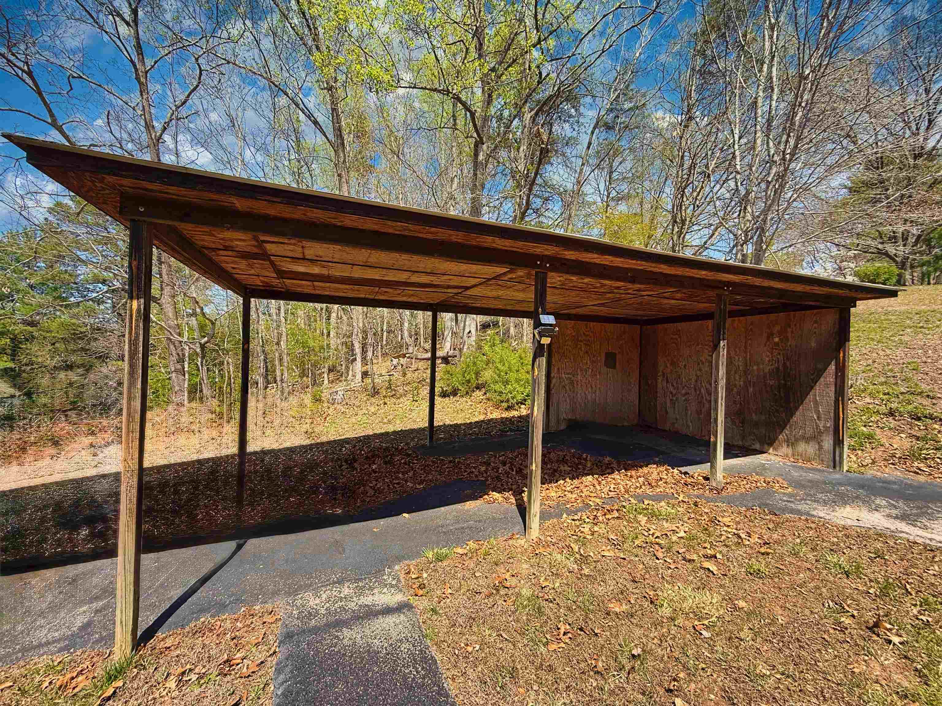 6738 Lake Drive Radford VA 24141