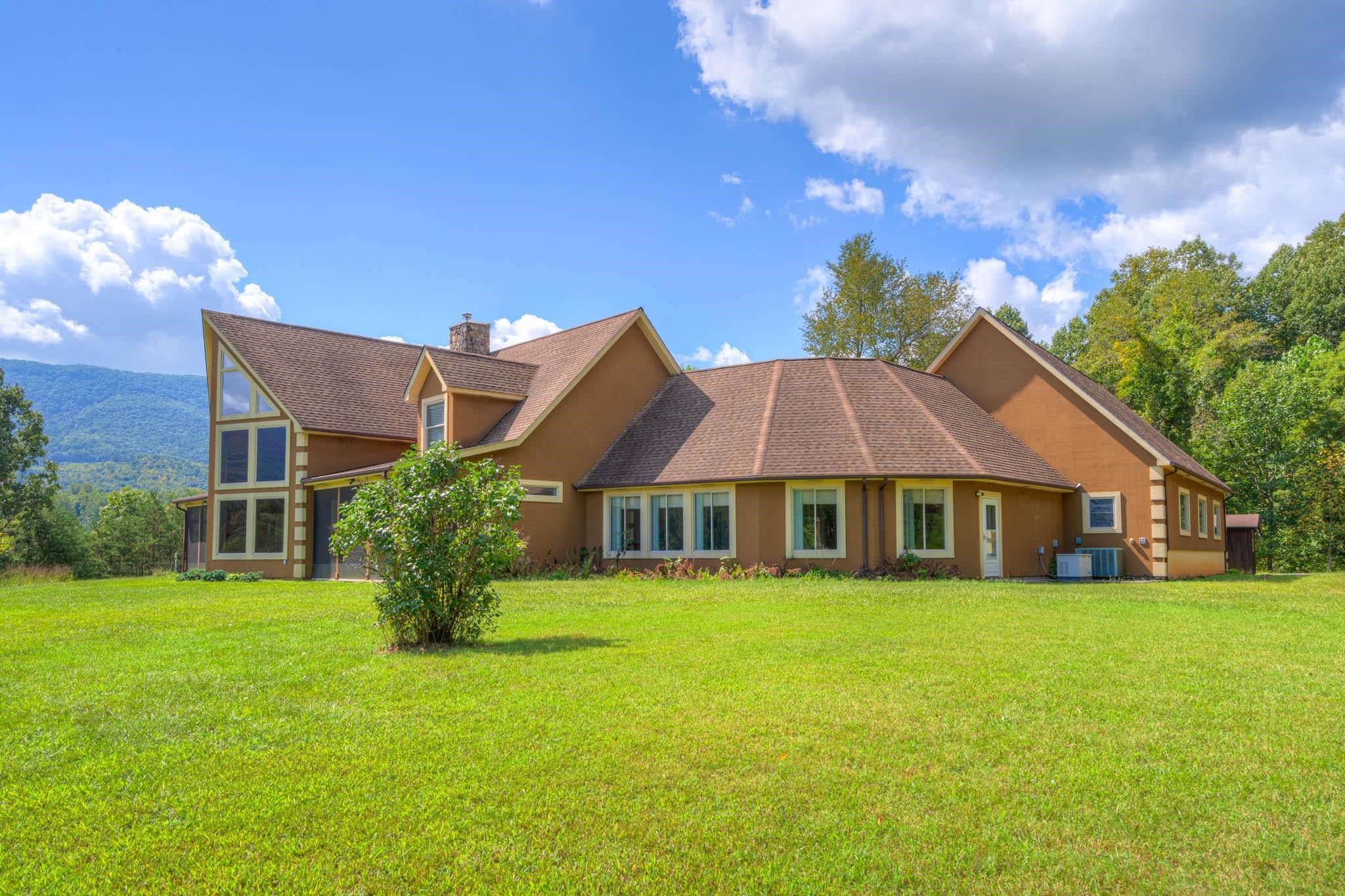 1782 Wolf Creek Road Narrows VA 24124