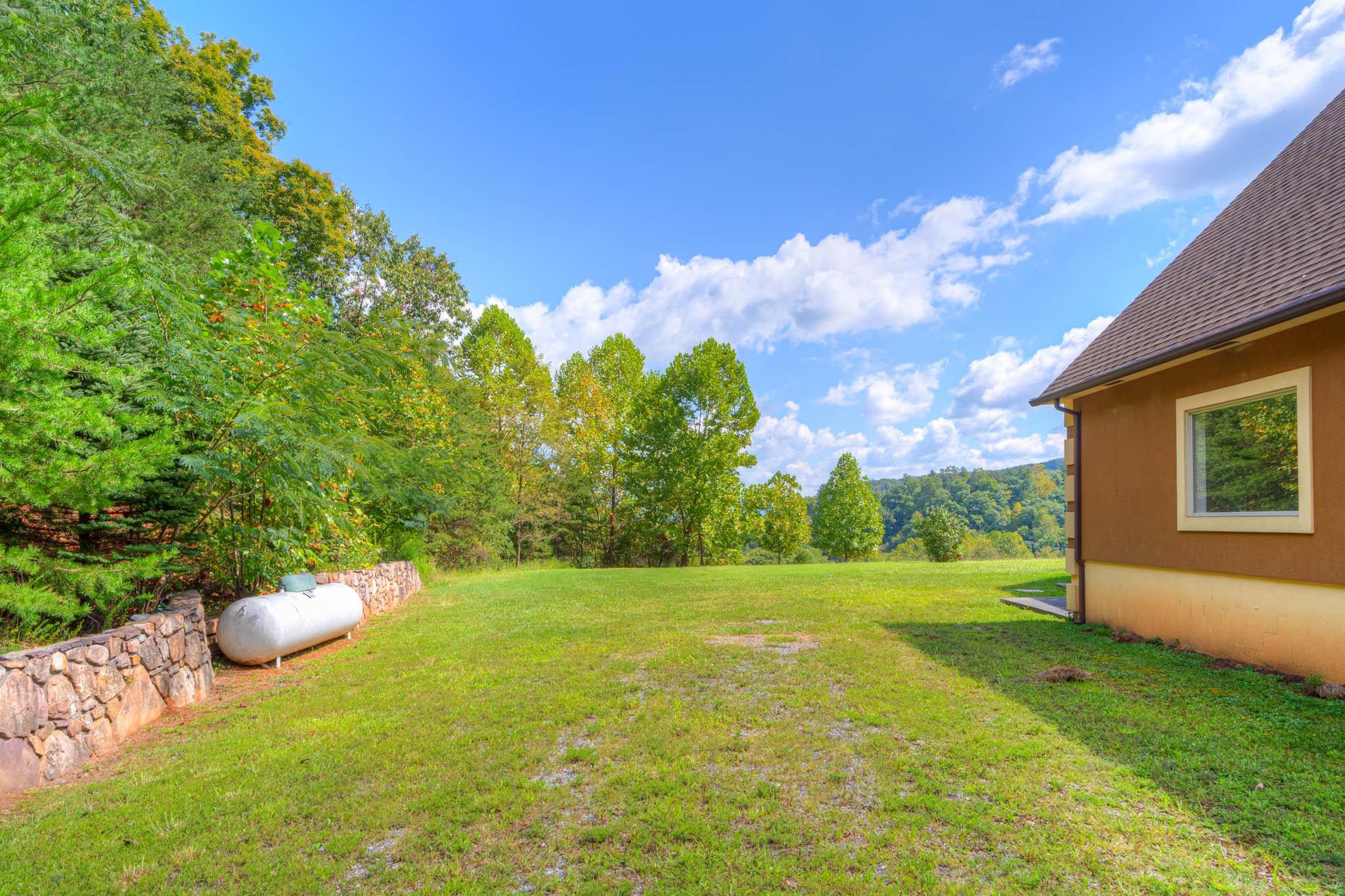 1782 Wolf Creek Road Narrows VA 24124