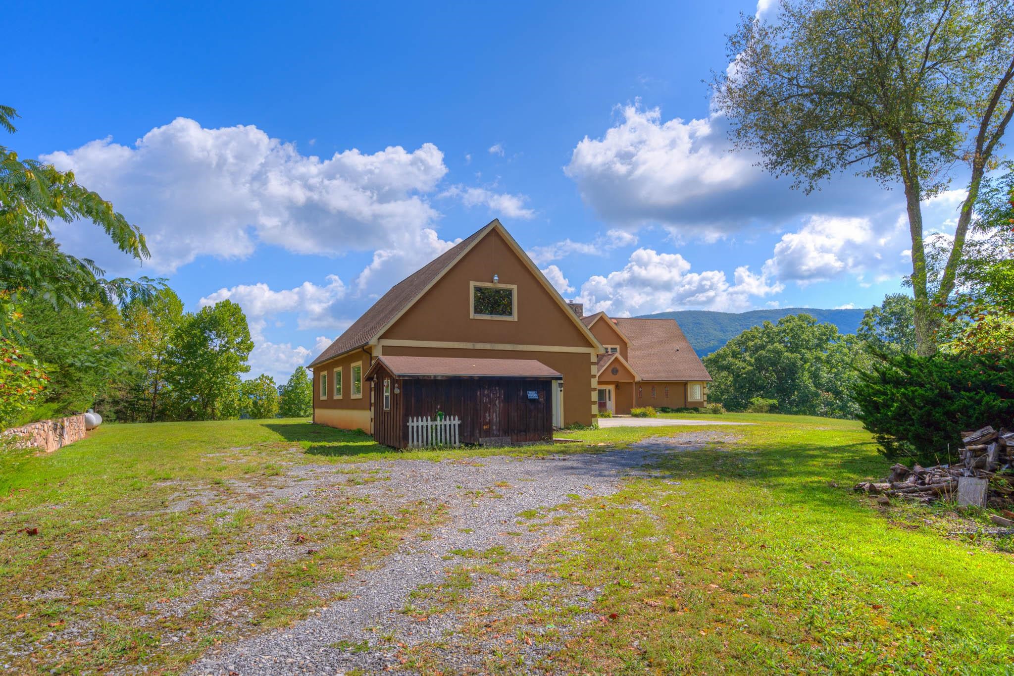 1782 Wolf Creek Road Narrows VA 24124