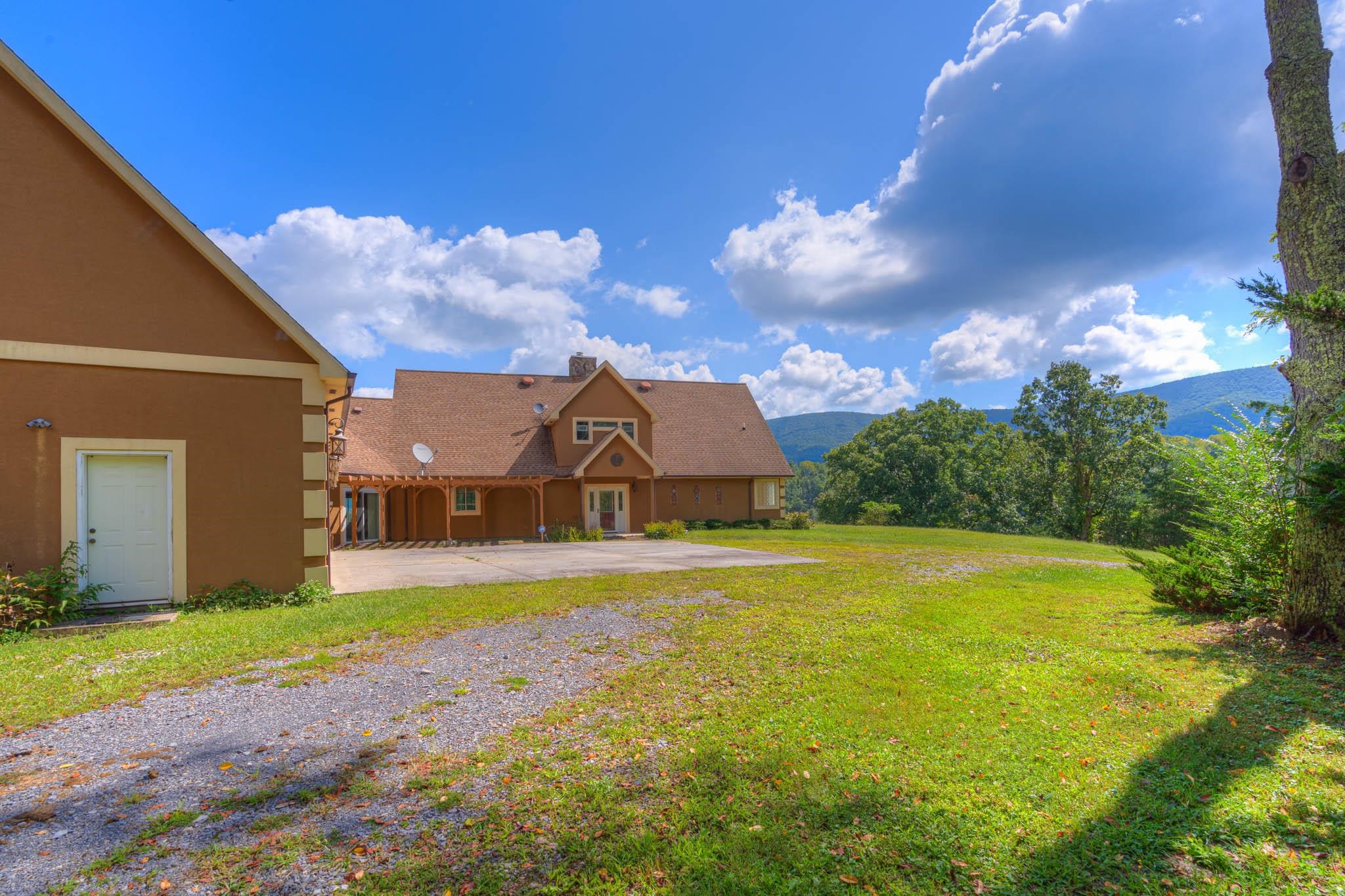 1782 Wolf Creek Road Narrows VA 24124