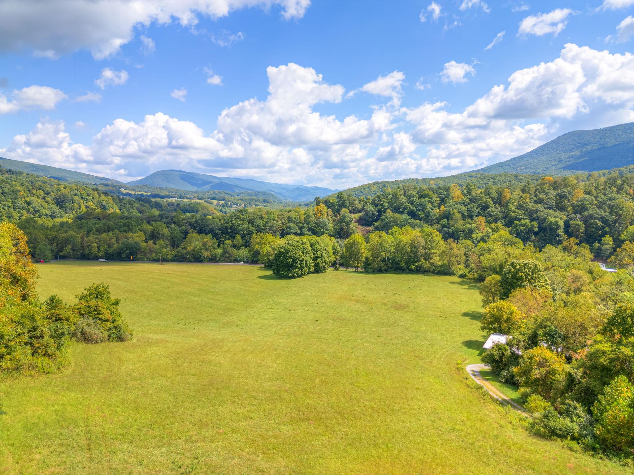 1782 Wolf Creek Road Narrows VA 24124
