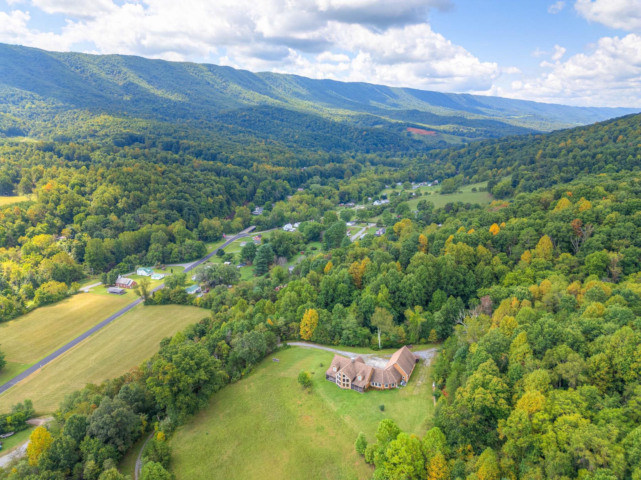 1782 Wolf Creek Road Narrows VA 24124