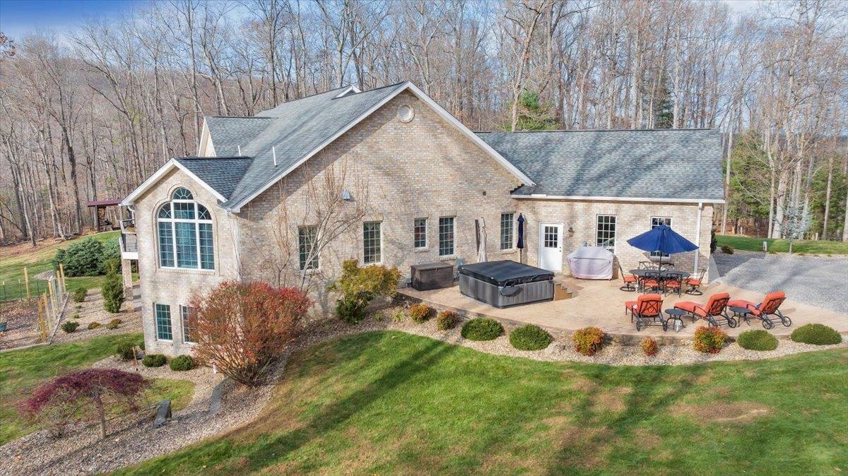 7770 Bending Oak Drive Catawba VA 24070