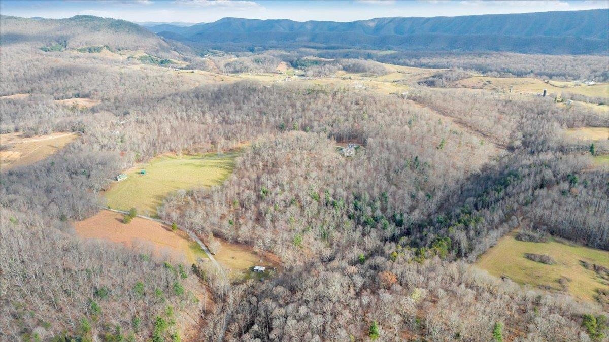 7770 Bending Oak Drive Catawba VA 24070