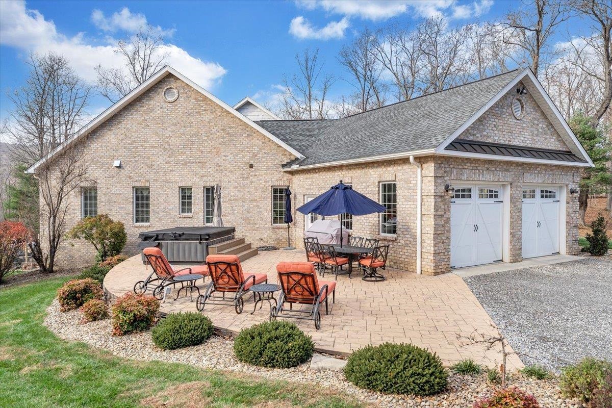 7770 Bending Oak Drive Catawba VA 24070