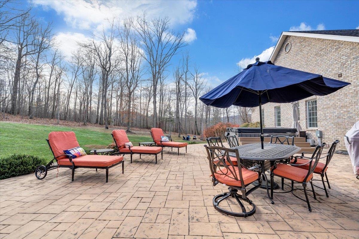 7770 Bending Oak Drive Catawba VA 24070