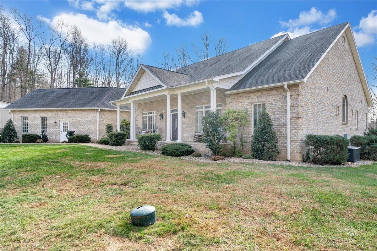 7770 Bending Oak Drive Catawba VA 24070