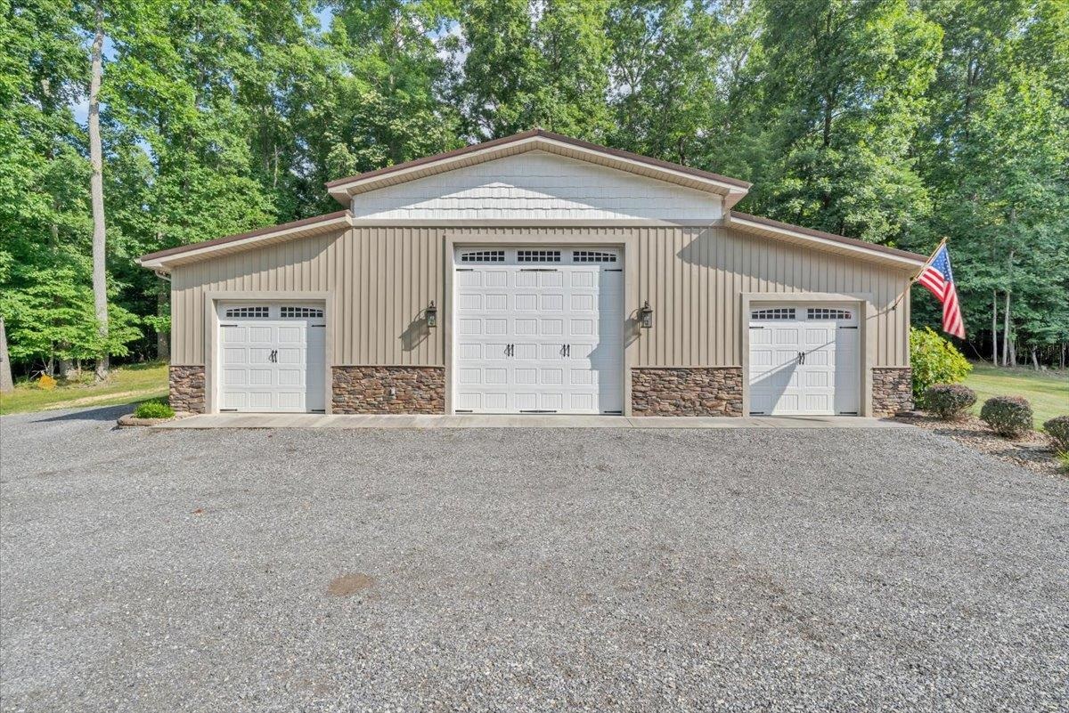 7770 Bending Oak Drive Catawba VA 24070