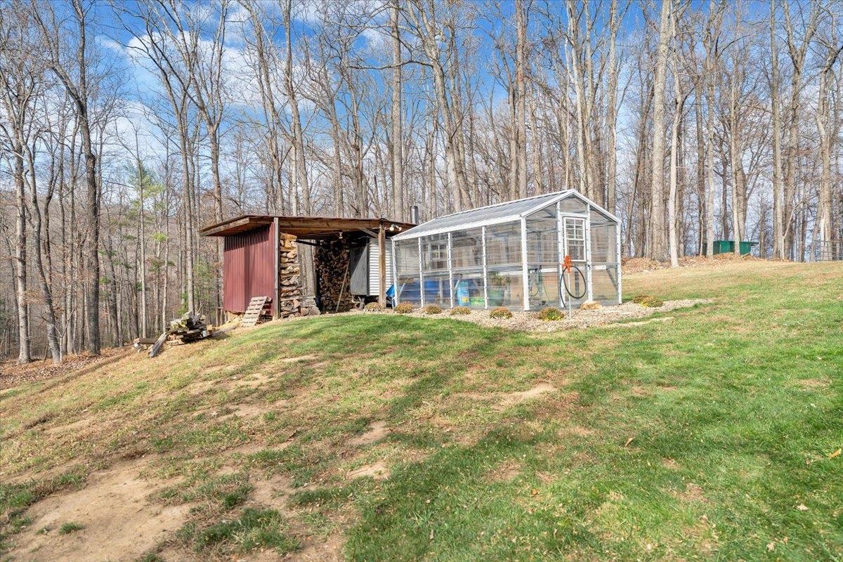 7770 Bending Oak Drive Catawba VA 24070