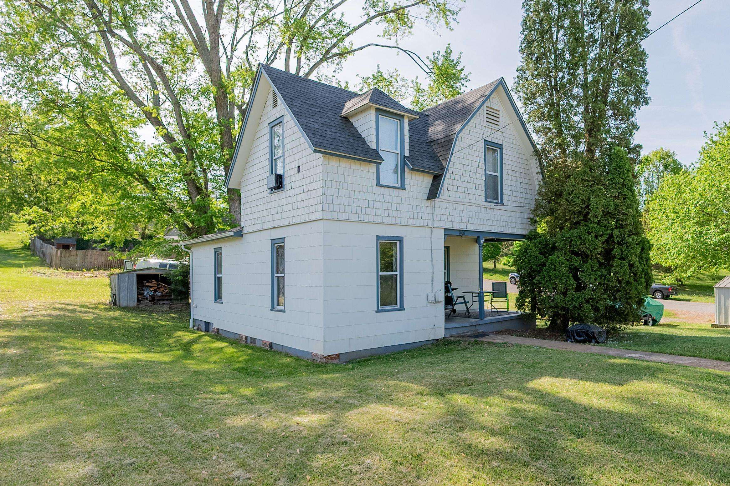 1408 3rd Street Radford VA 24141