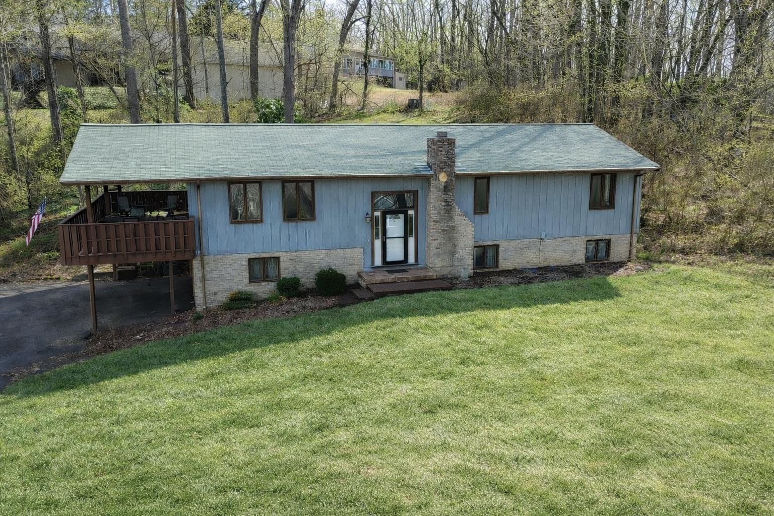 Blacksburg VA, 2008 Carroll Drive