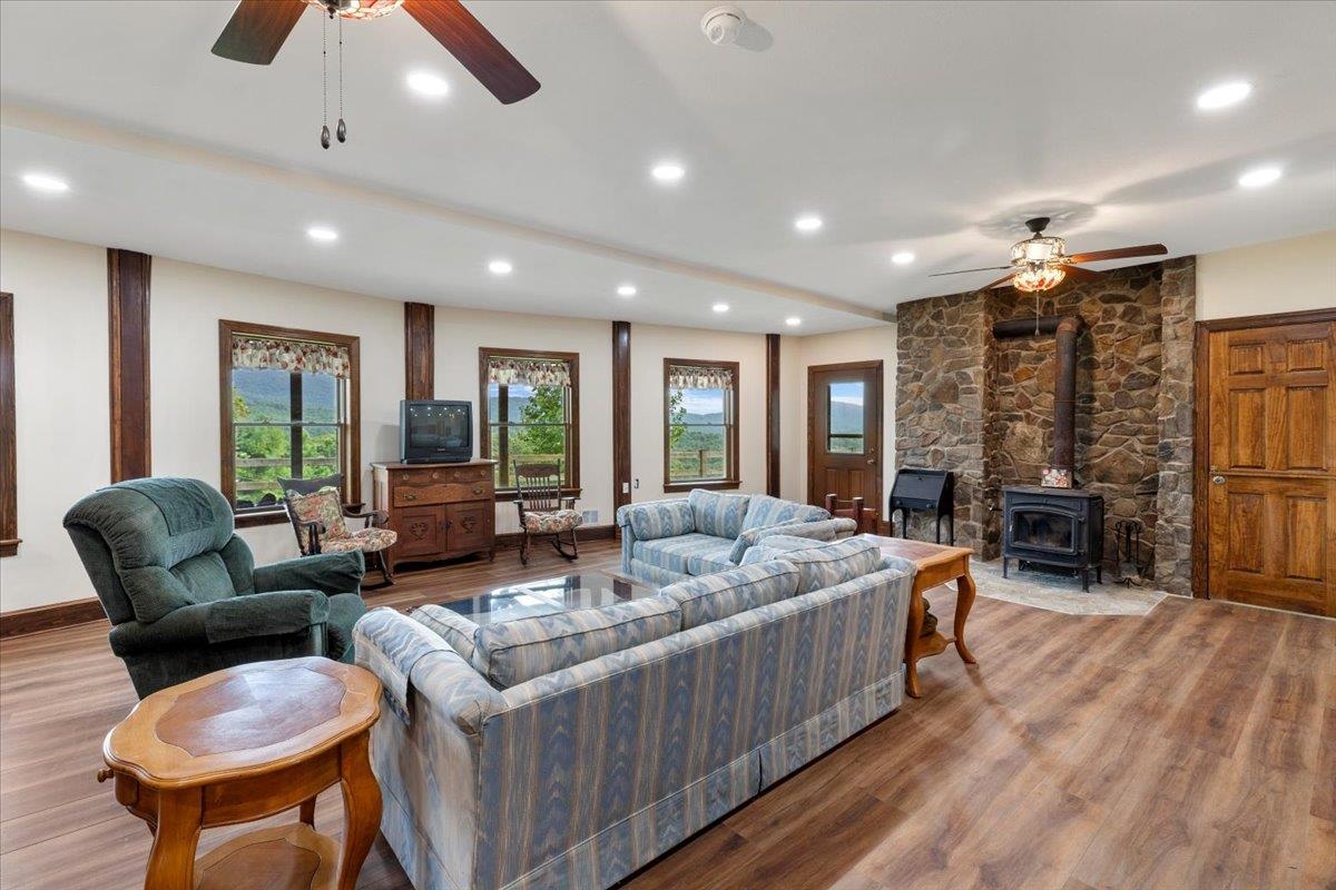 548 Buffalo Vista Lane SW Willis VA 24380