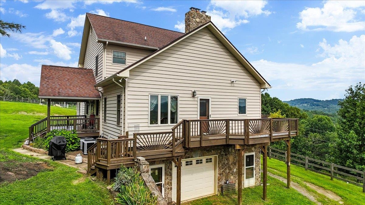 548 Buffalo Vista Lane SW Willis VA 24380