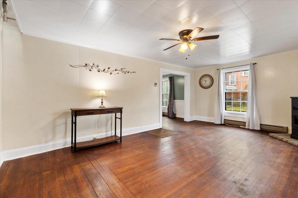 504 Main Street Narrows VA 24124