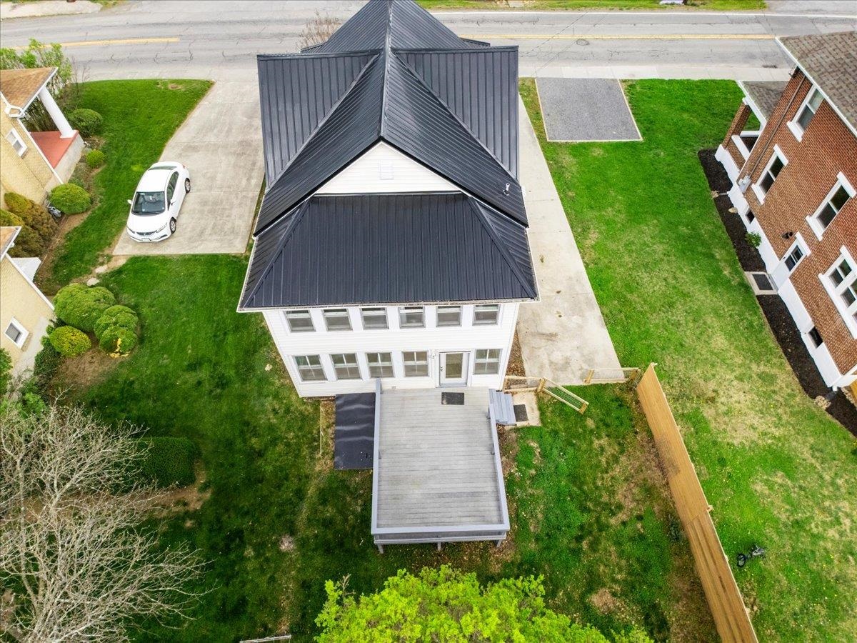 504 Main Street Narrows VA 24124