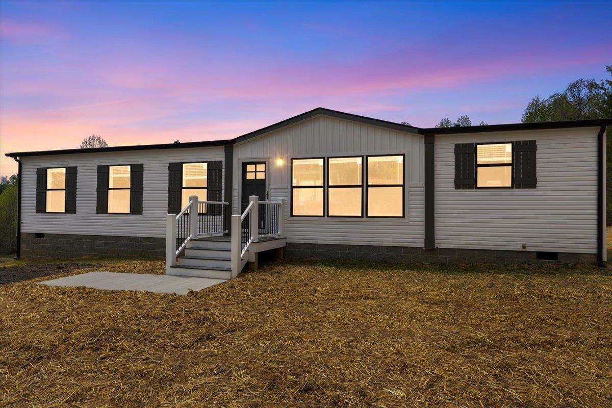 1174 Buck Woods Road Woodlawn VA 24381