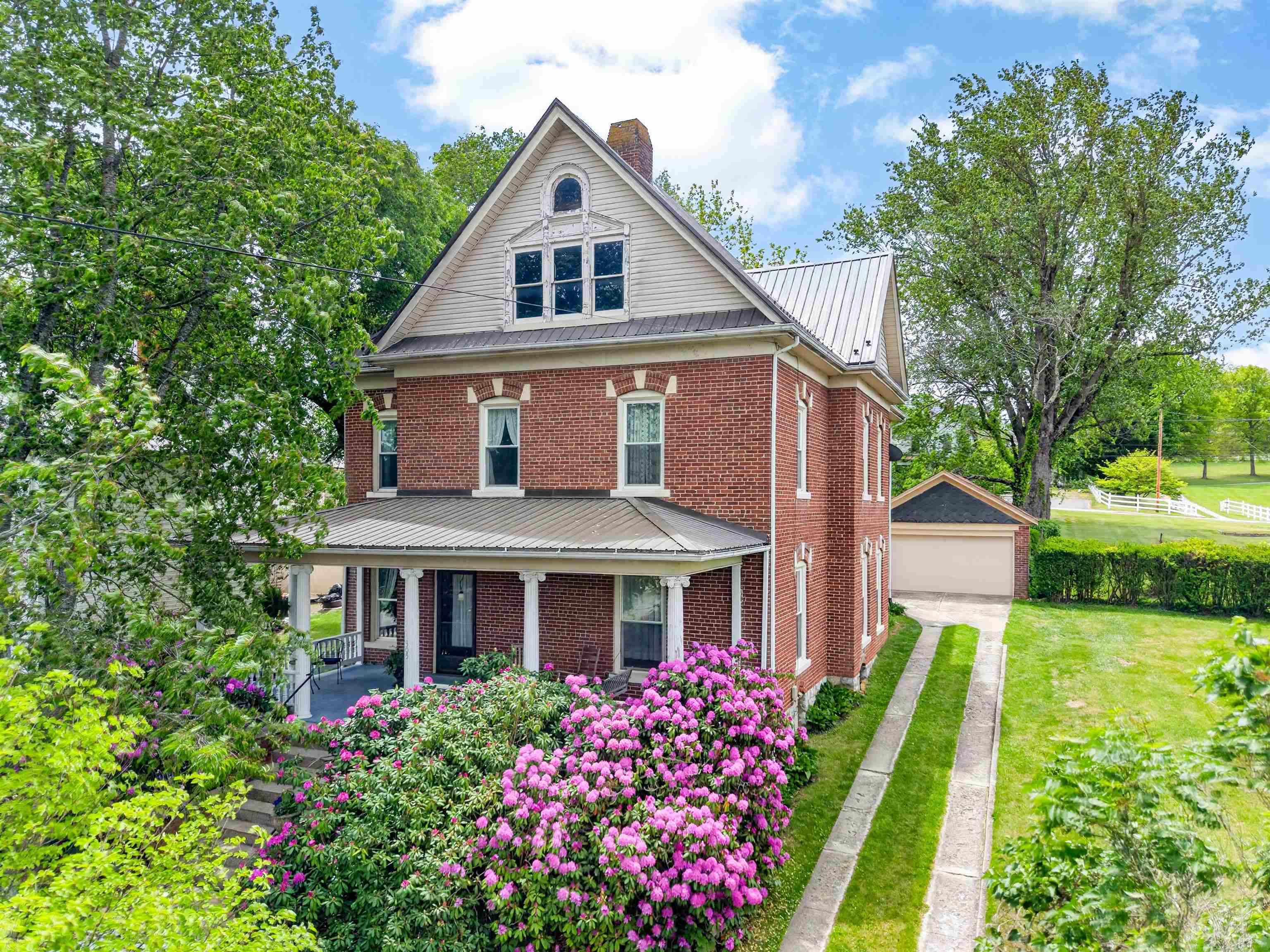 305 W Baumgardner Avenue Rural Retreat VA 24368