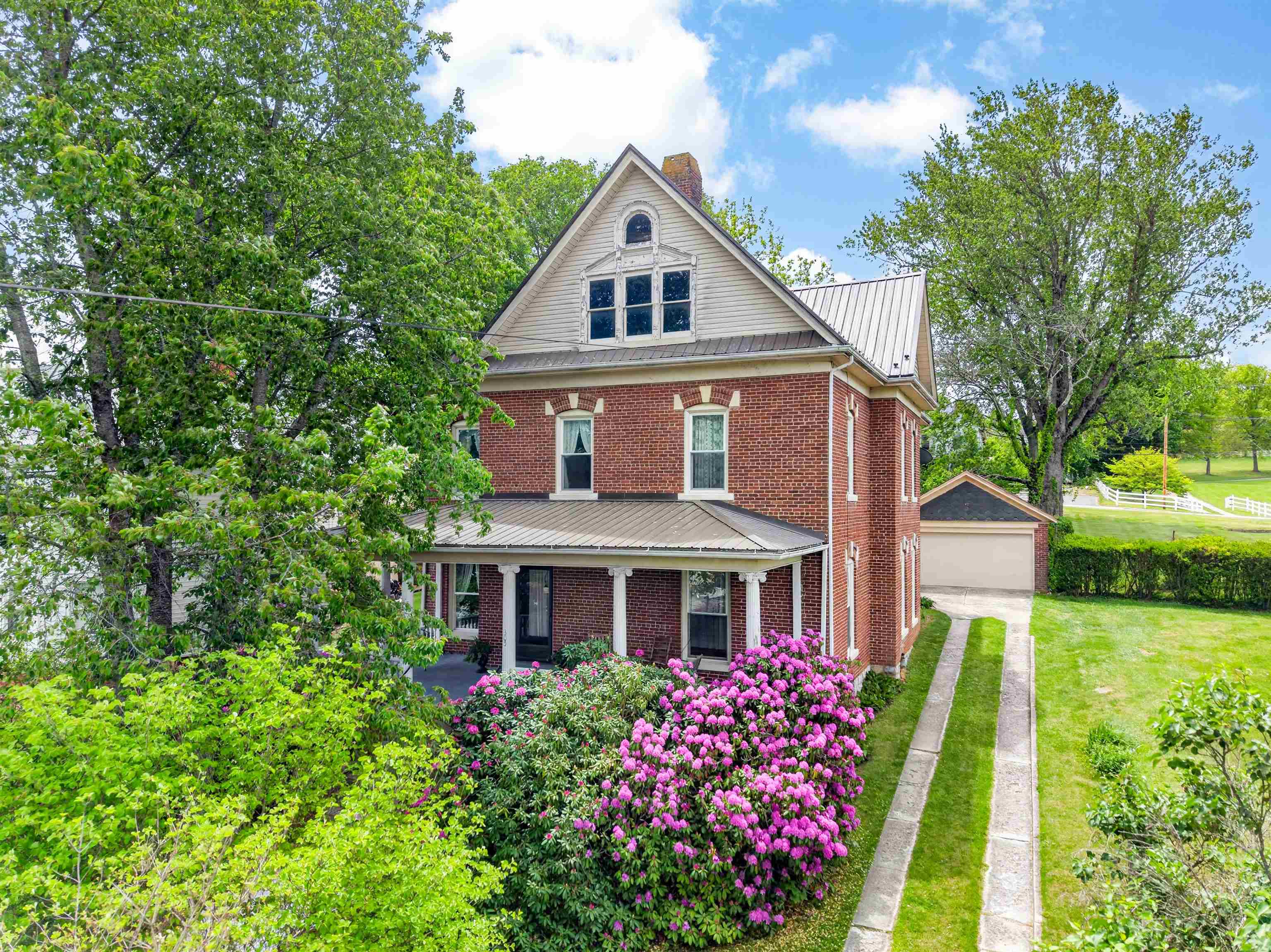 305 W Baumgardner Avenue Rural Retreat VA 24368
