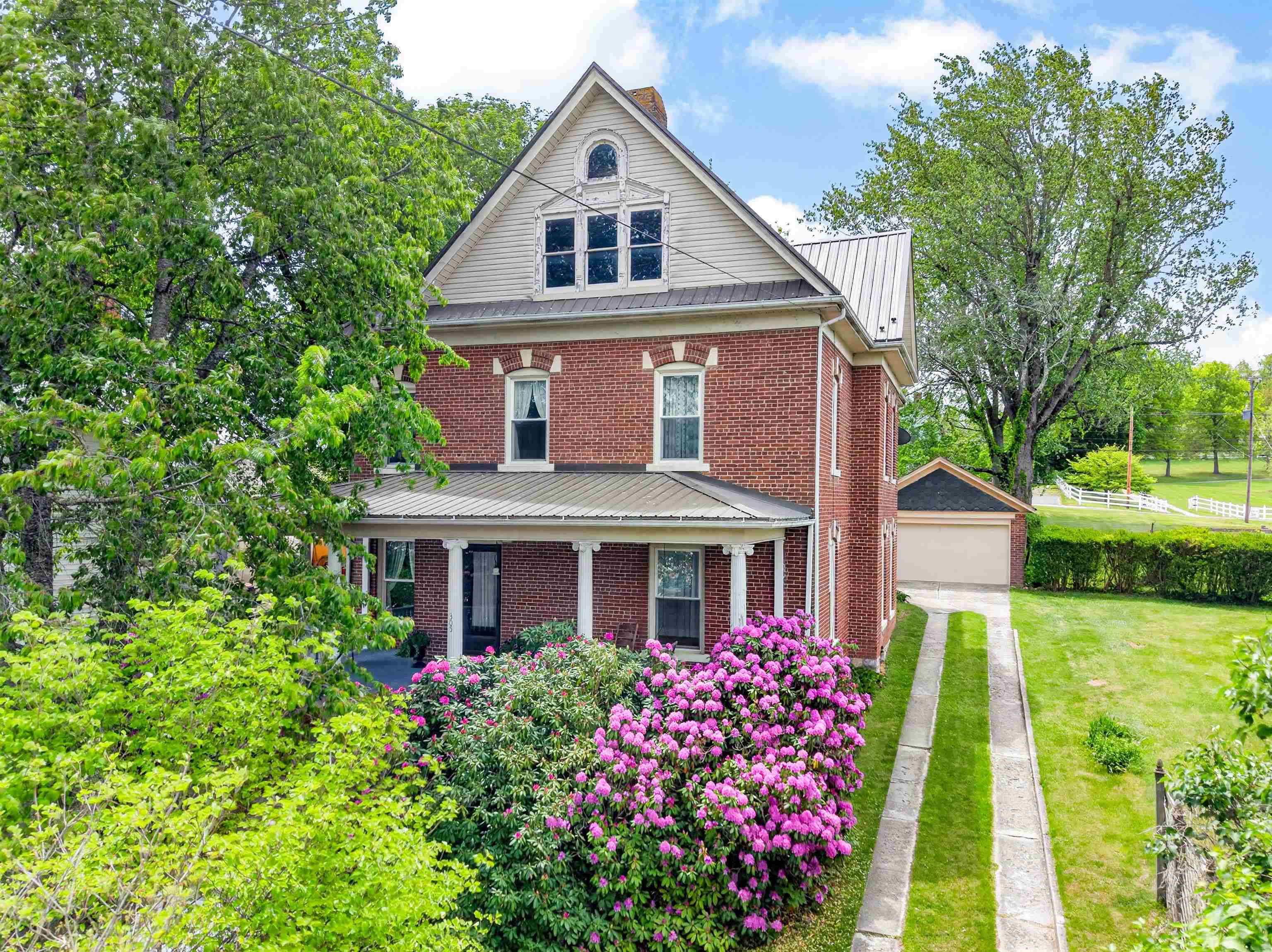 305 W Baumgardner Avenue Rural Retreat VA 24368