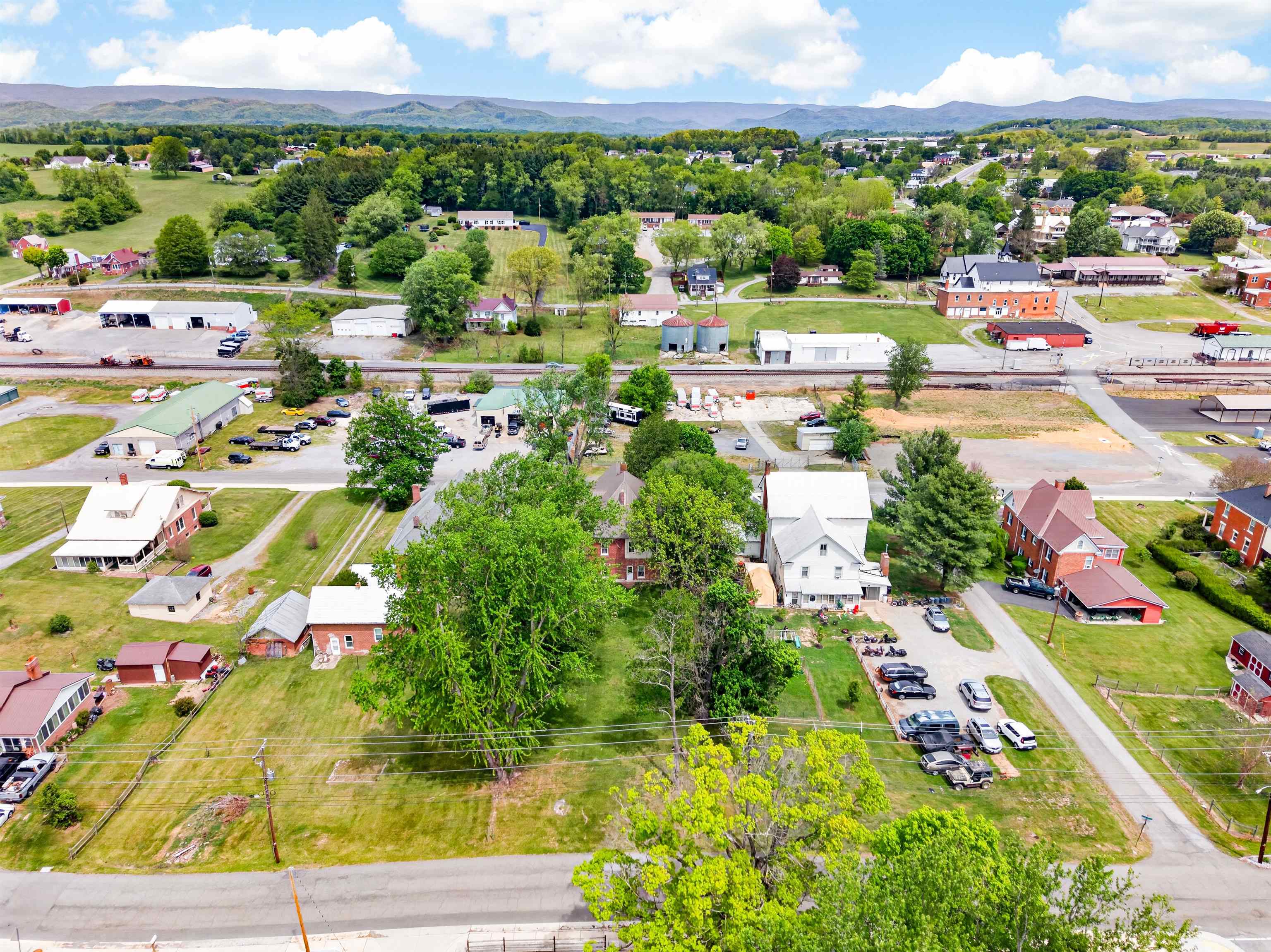 305 W Baumgardner Avenue Rural Retreat VA 24368