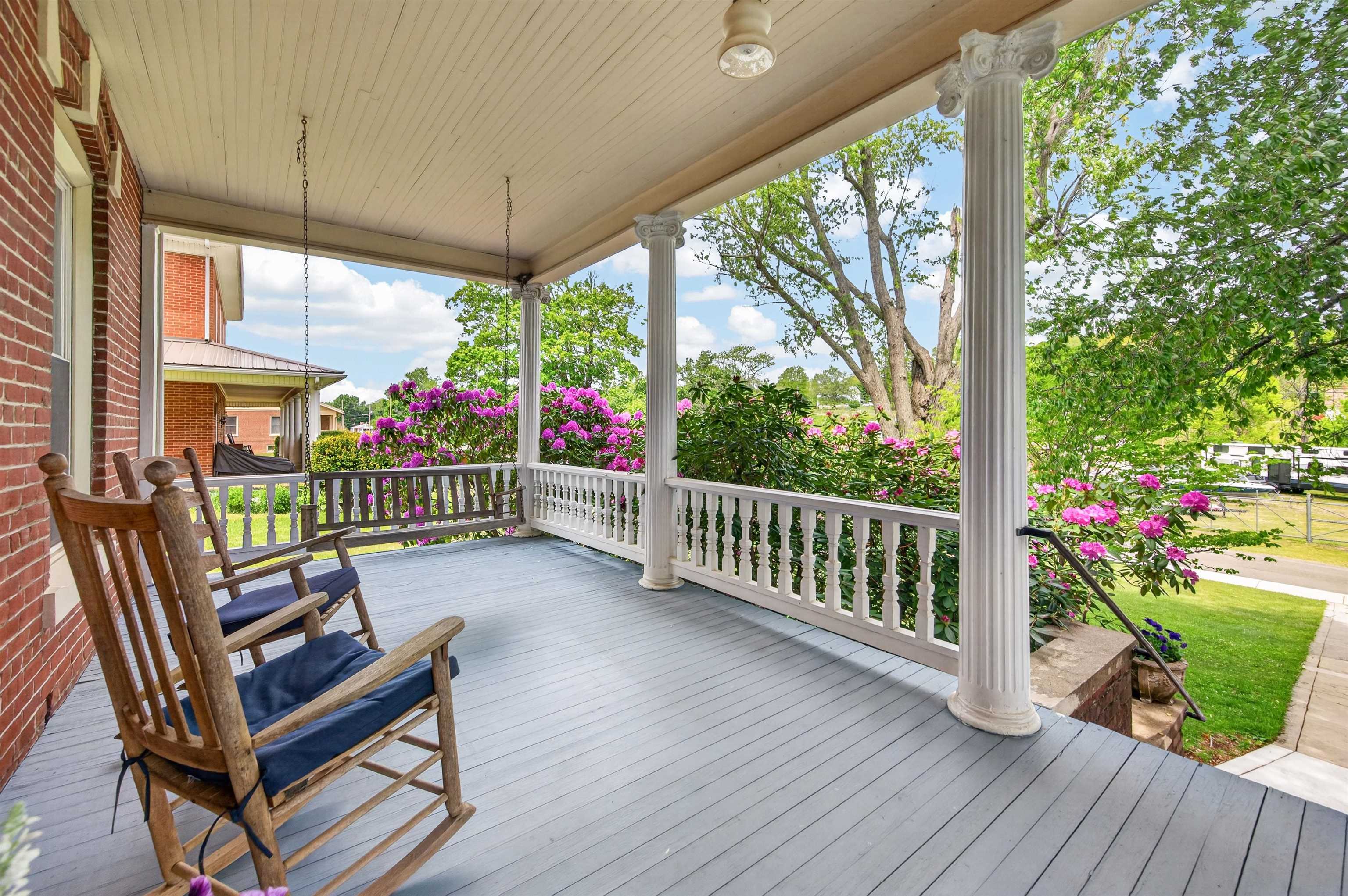 305 W Baumgardner Avenue Rural Retreat VA 24368
