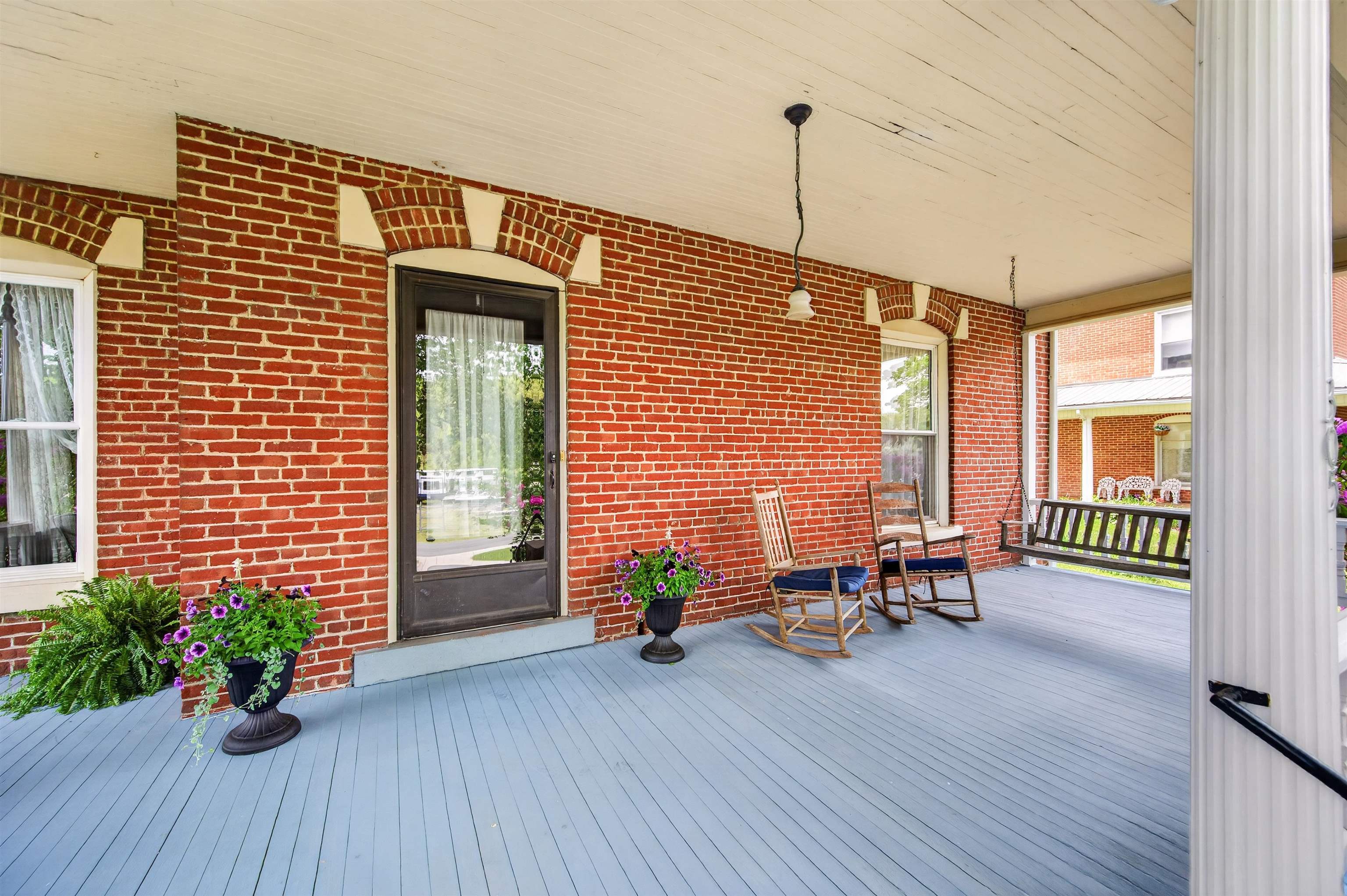 305 W Baumgardner Avenue Rural Retreat VA 24368