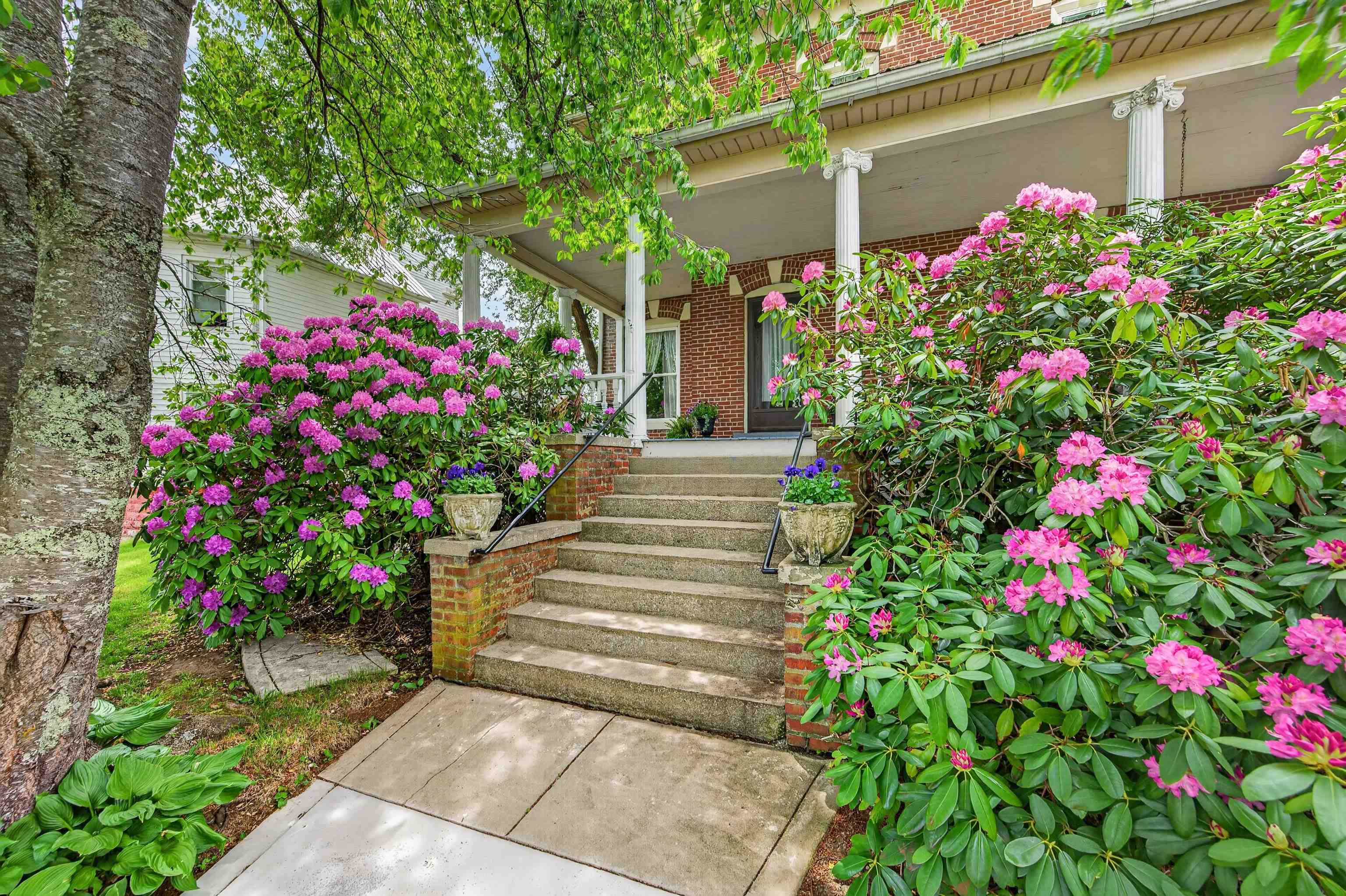 305 W Baumgardner Avenue Rural Retreat VA 24368