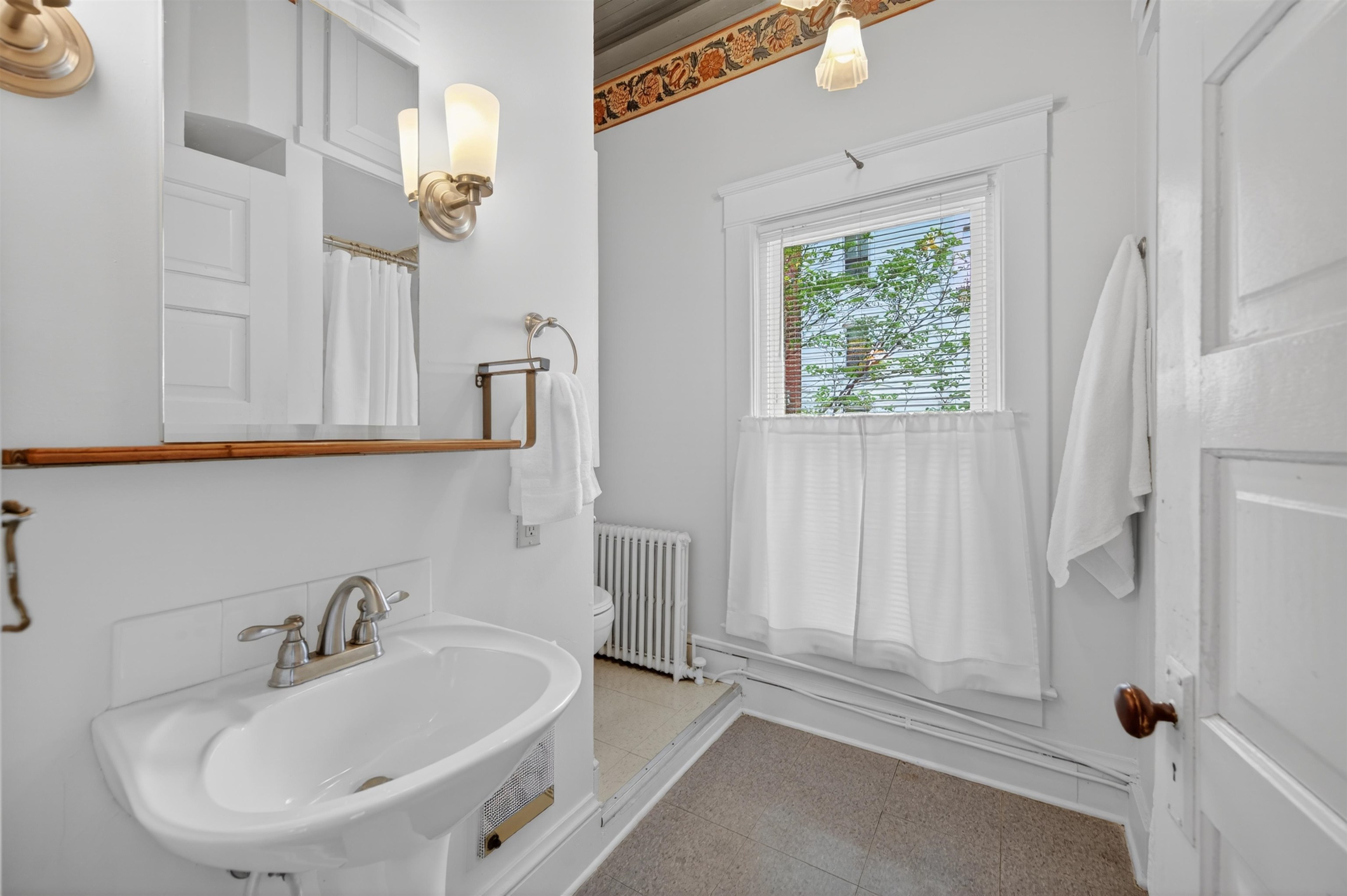 305 W Baumgardner Avenue Rural Retreat VA 24368