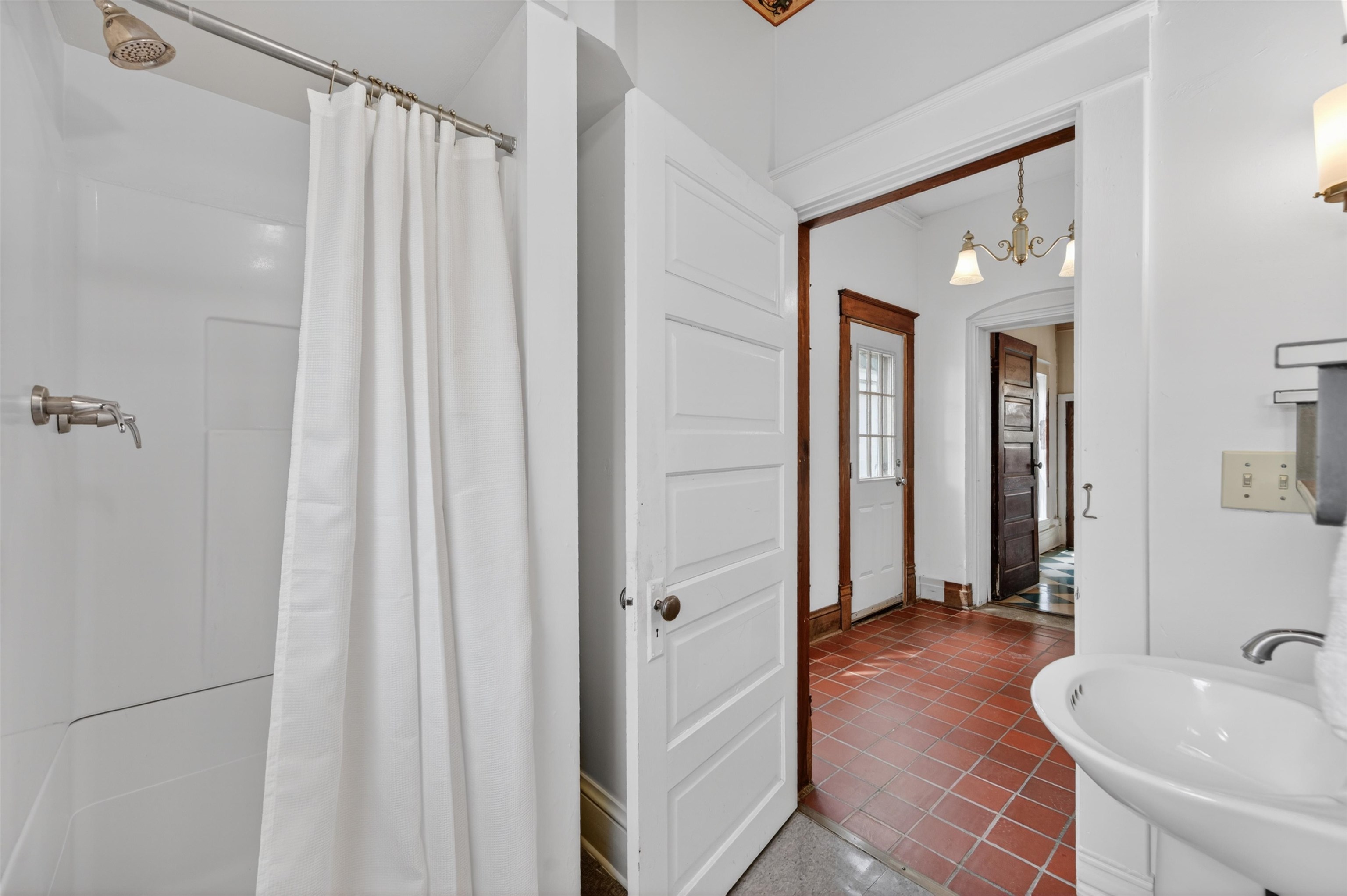 305 W Baumgardner Avenue Rural Retreat VA 24368