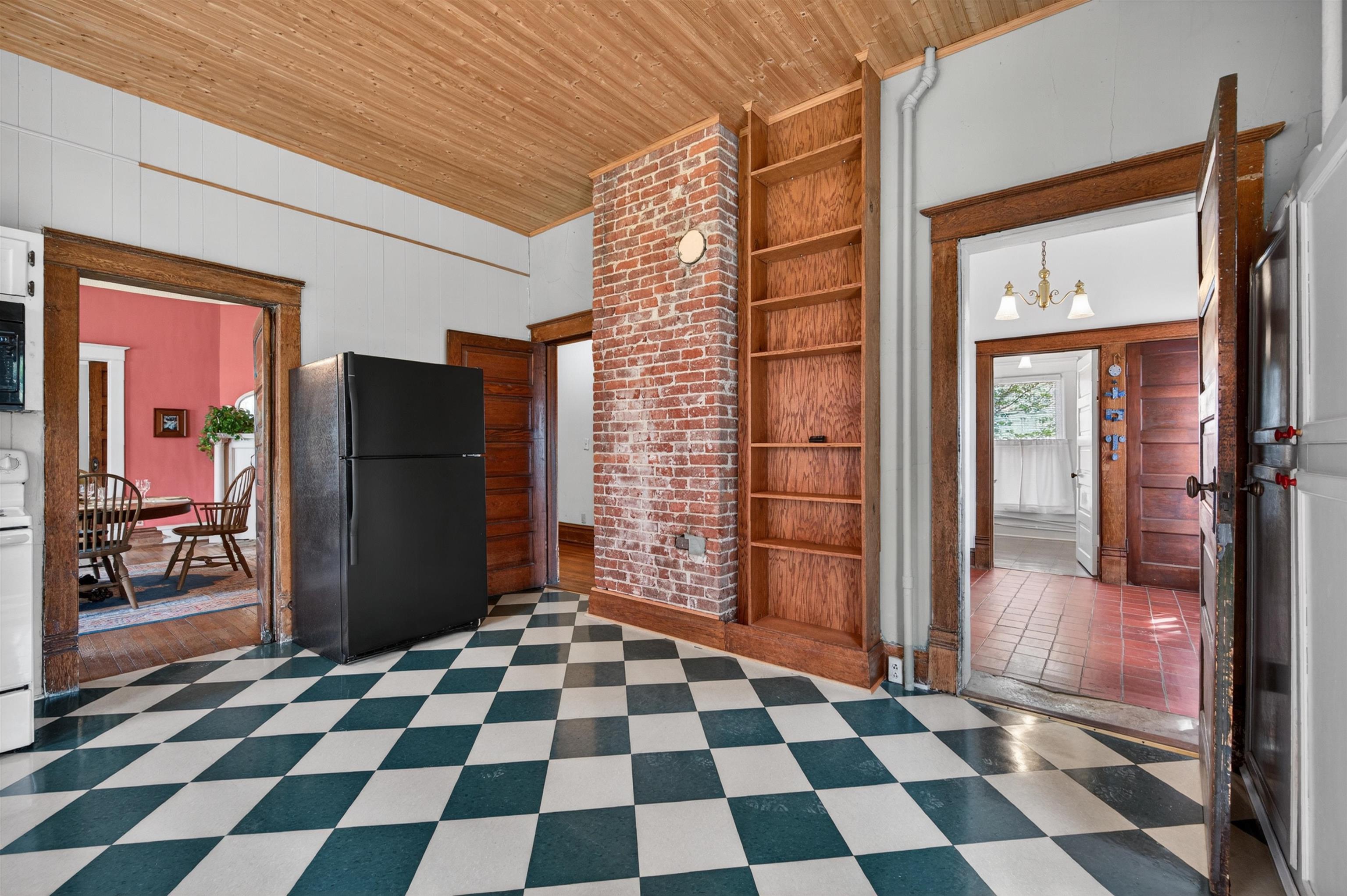 305 W Baumgardner Avenue Rural Retreat VA 24368