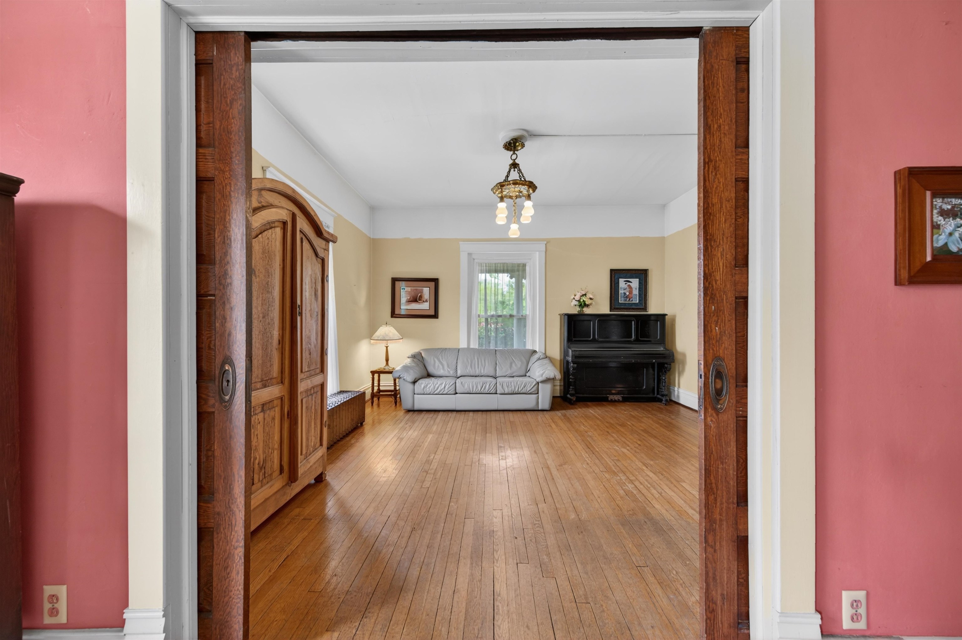 305 W Baumgardner Avenue Rural Retreat VA 24368