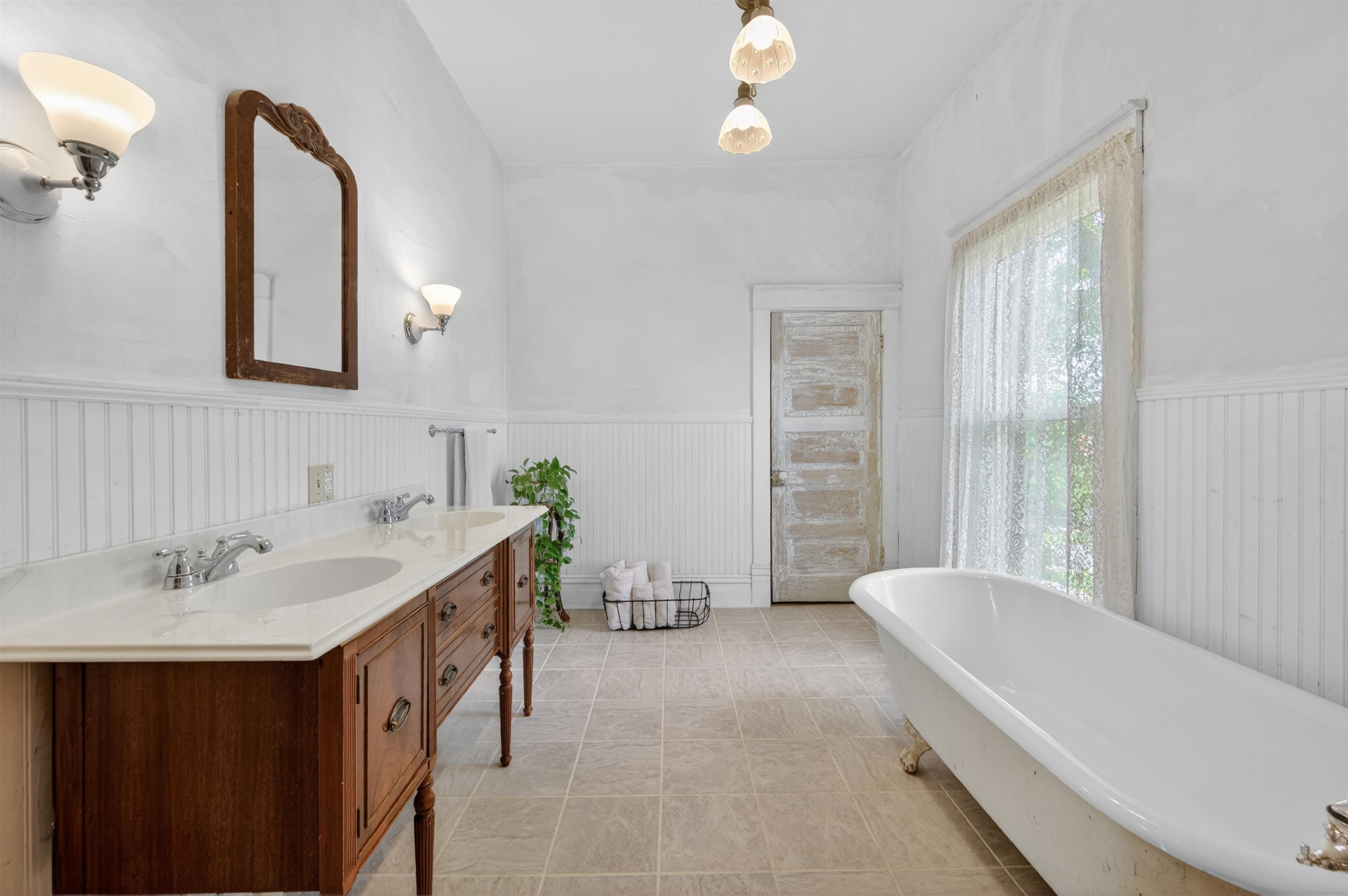 305 W Baumgardner Avenue Rural Retreat VA 24368