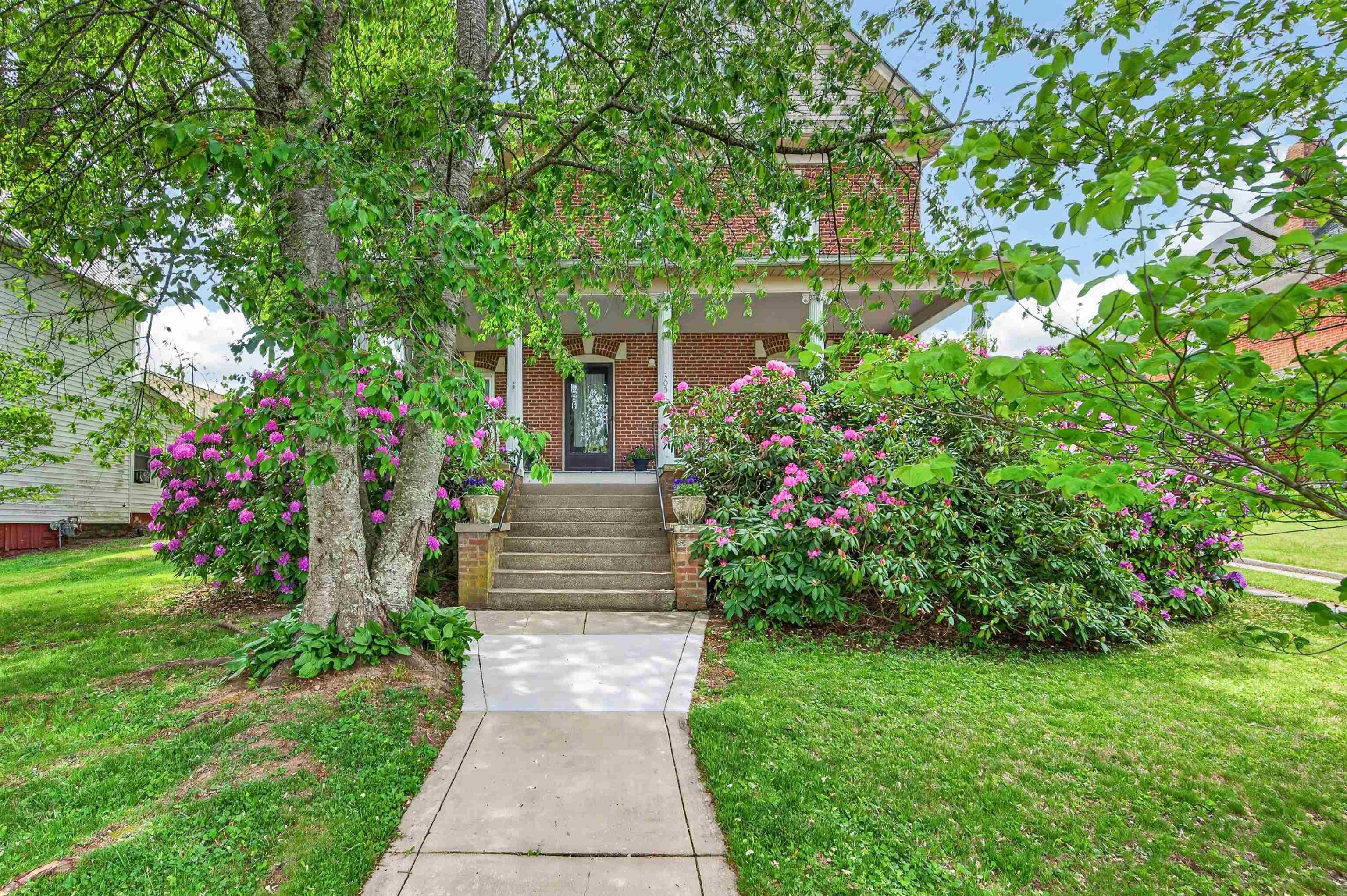 305 W Baumgardner Avenue Rural Retreat VA 24368