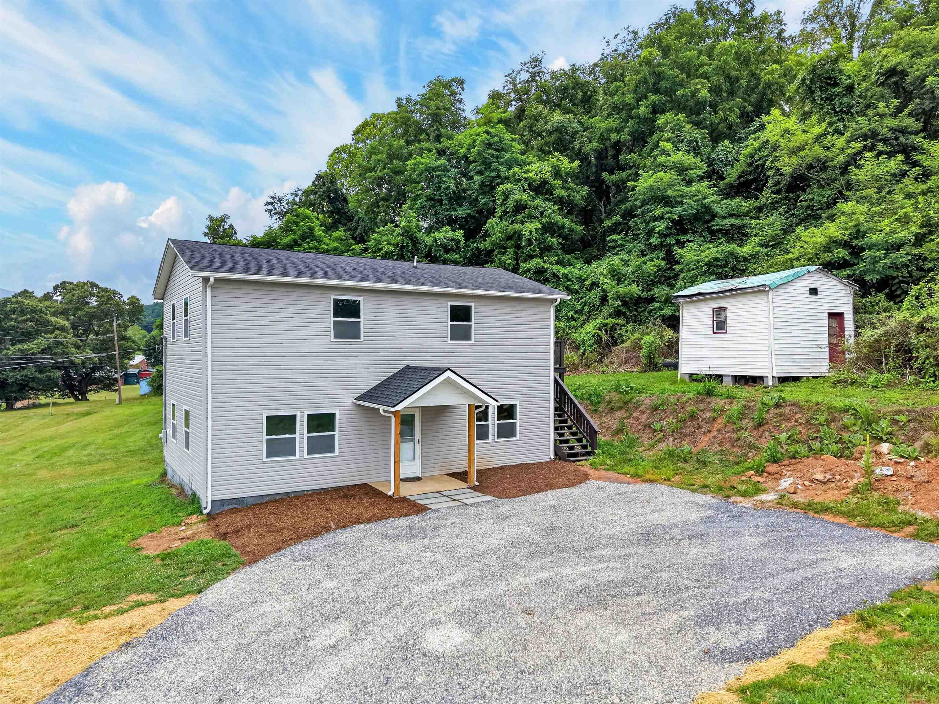 125 Dill Street Narrows VA 24124