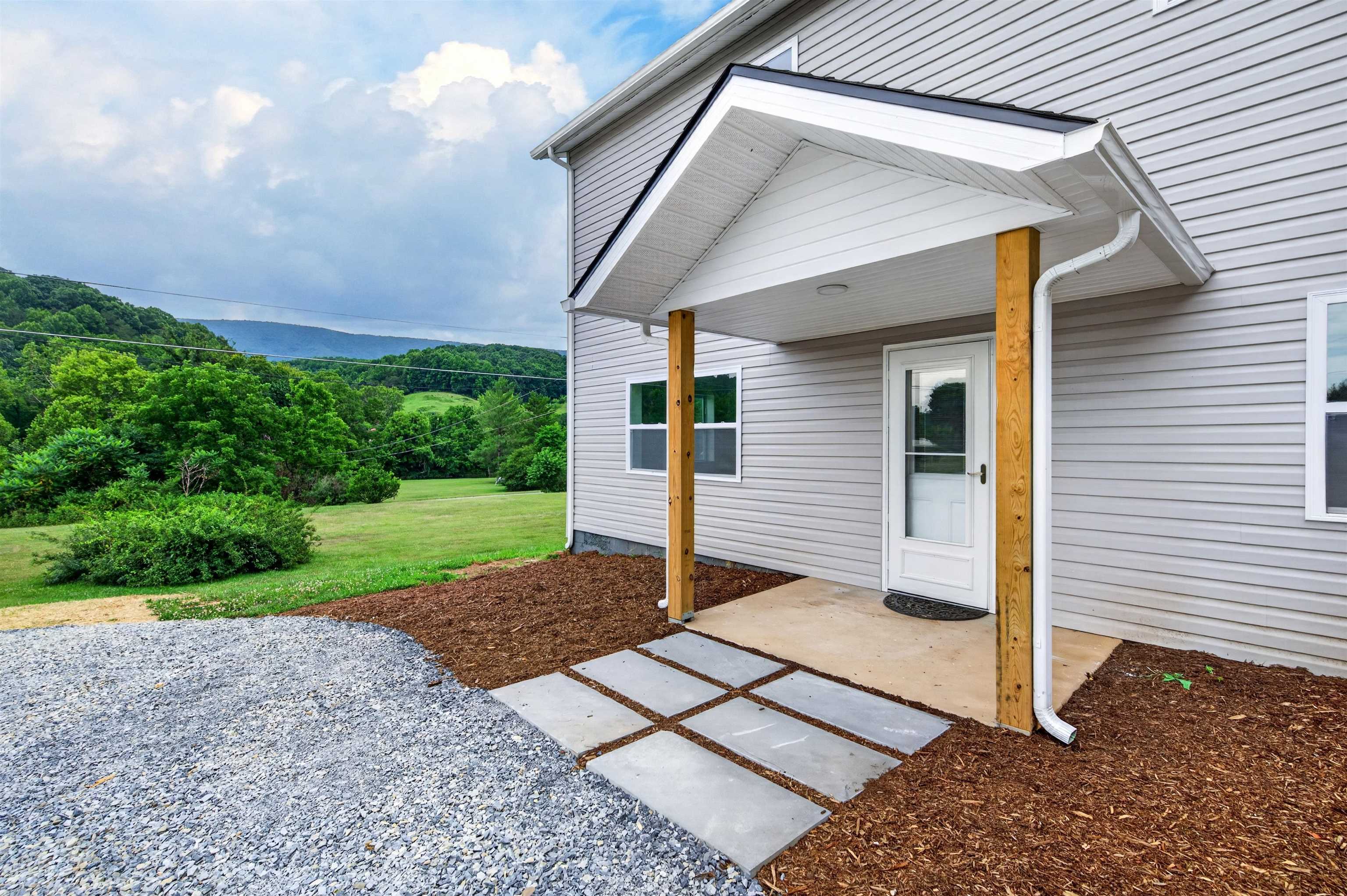 125 Dill Street Narrows VA 24124