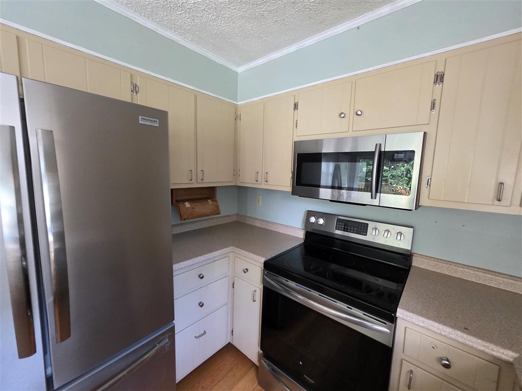 7176 Depot Road Belspring VA 24058