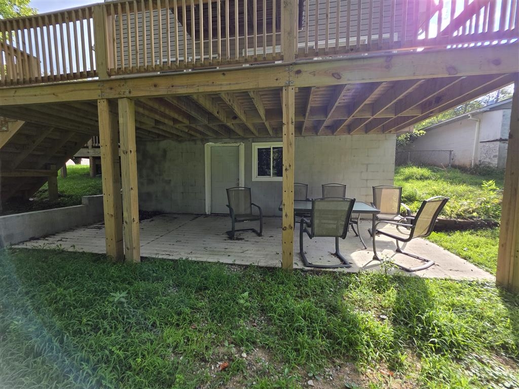 7176 Depot Road Belspring VA 24058