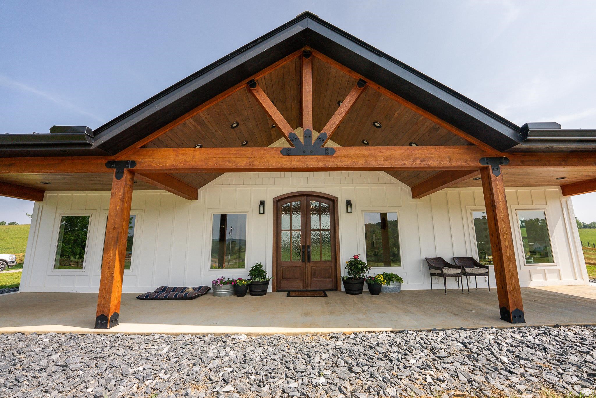 2822 Huffville Road Pilot VA 24138