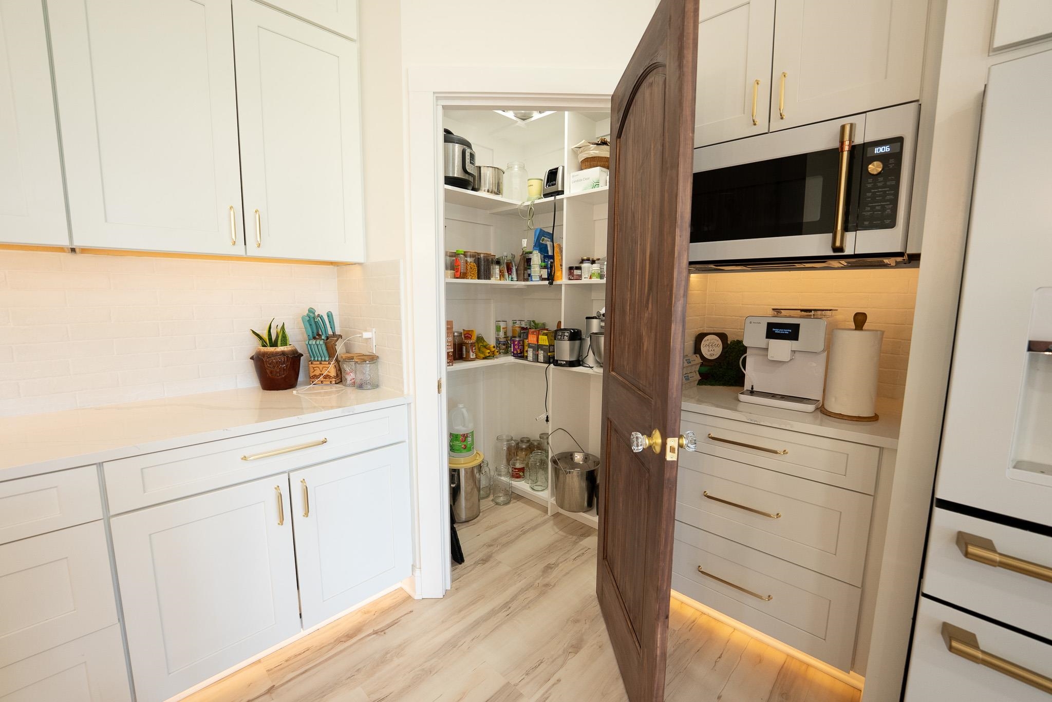 2822 Huffville Road Pilot VA 24138