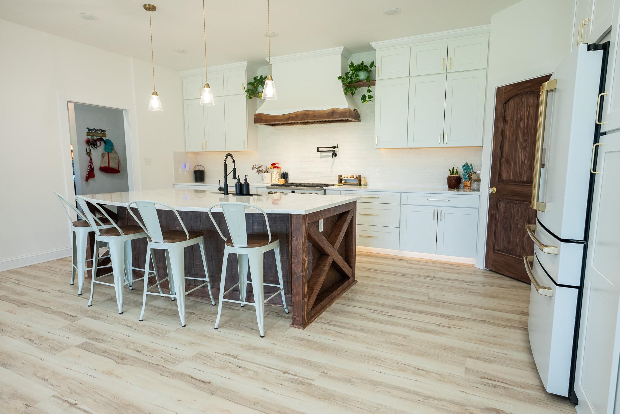 2822 Huffville Road Pilot VA 24138