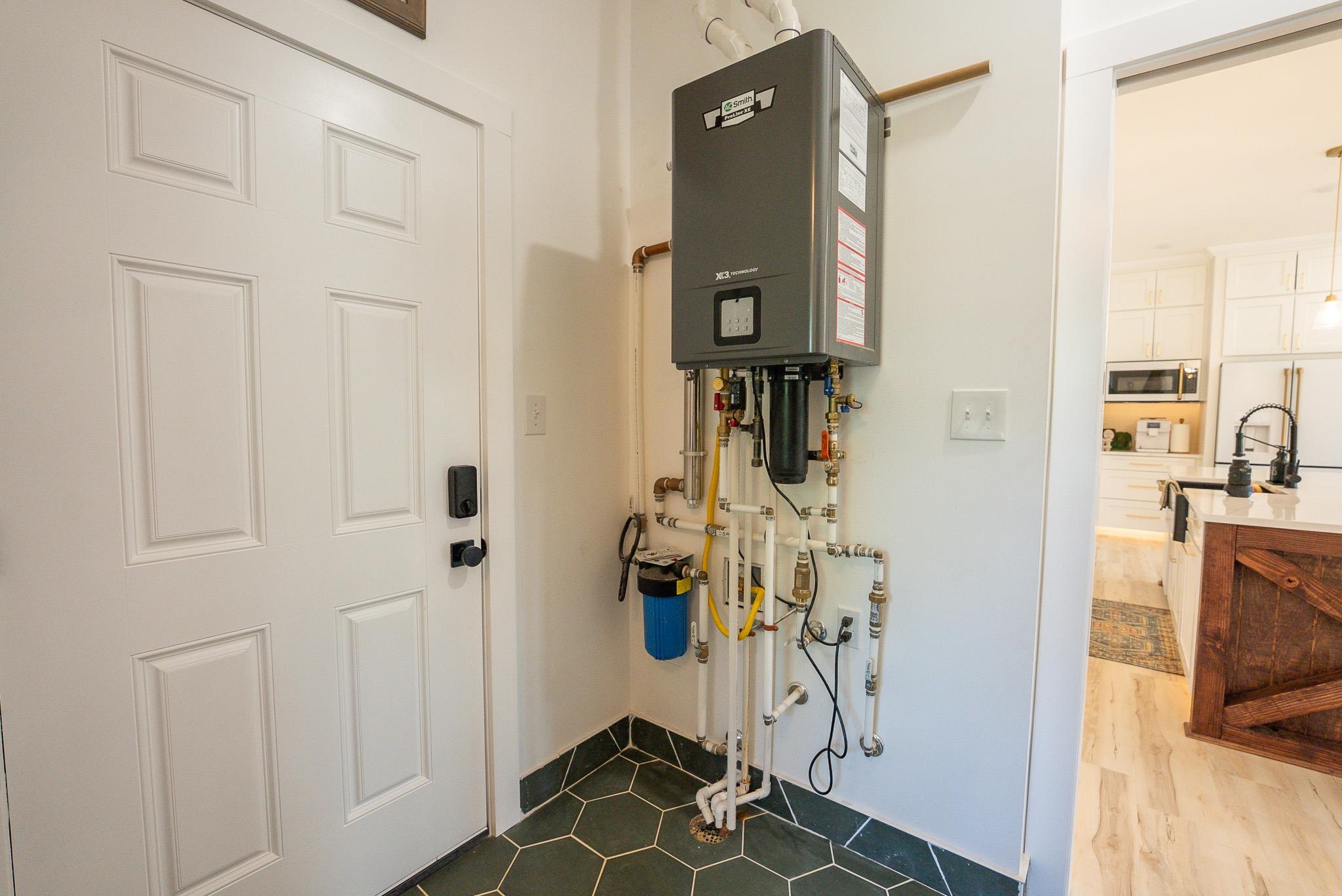 2822 Huffville Road Pilot VA 24138