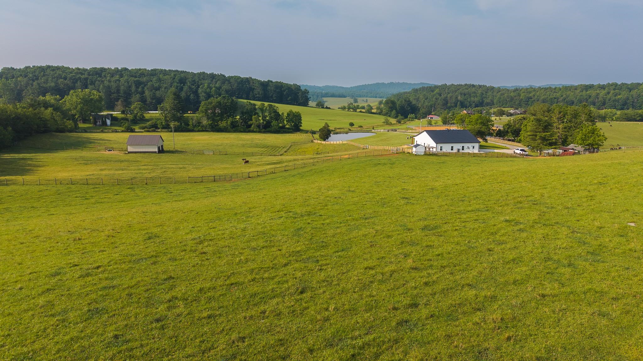 2822 Huffville Road Pilot VA 24138