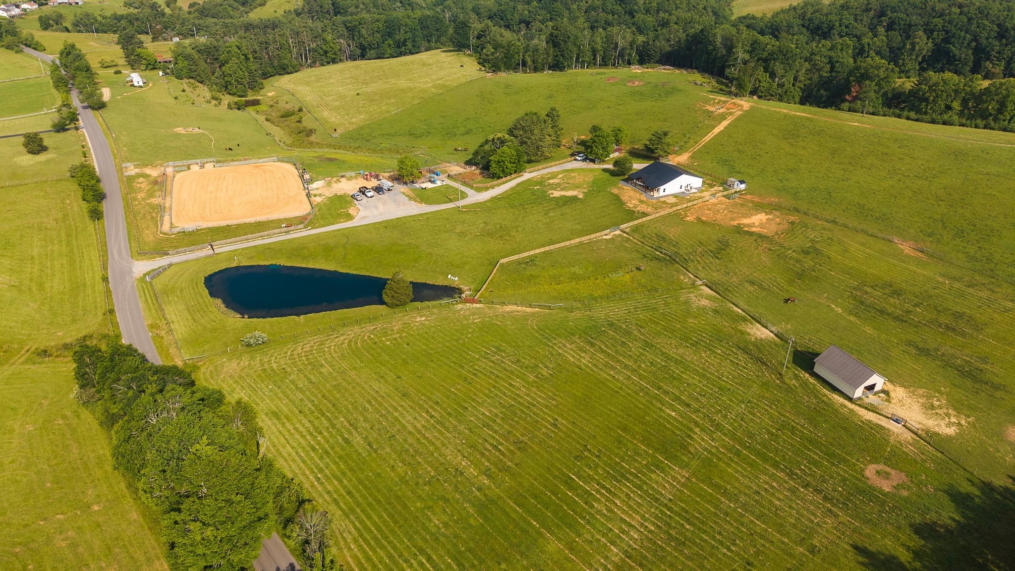 2822 Huffville Road Pilot VA 24138