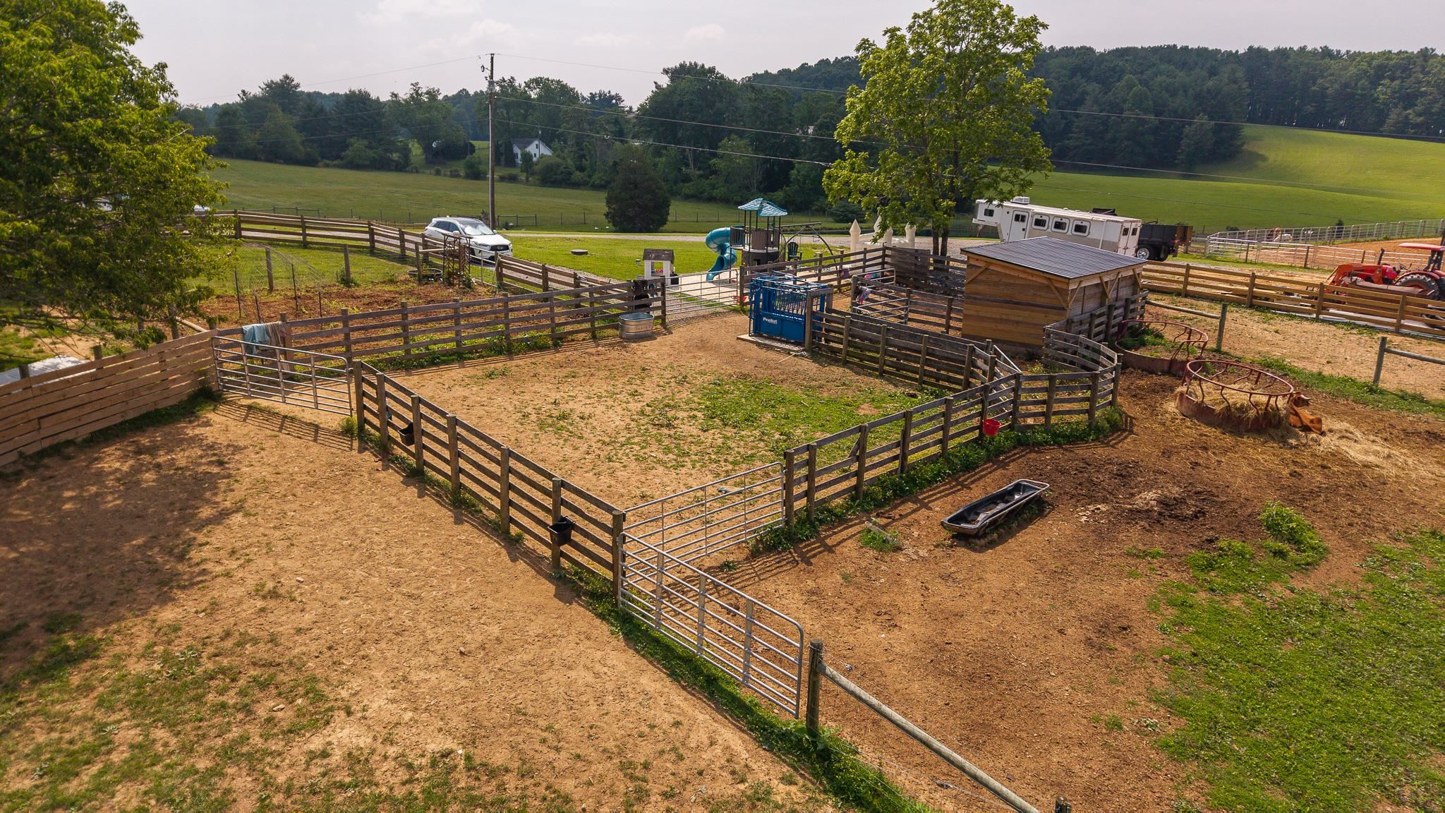 2822 Huffville Road Pilot VA 24138