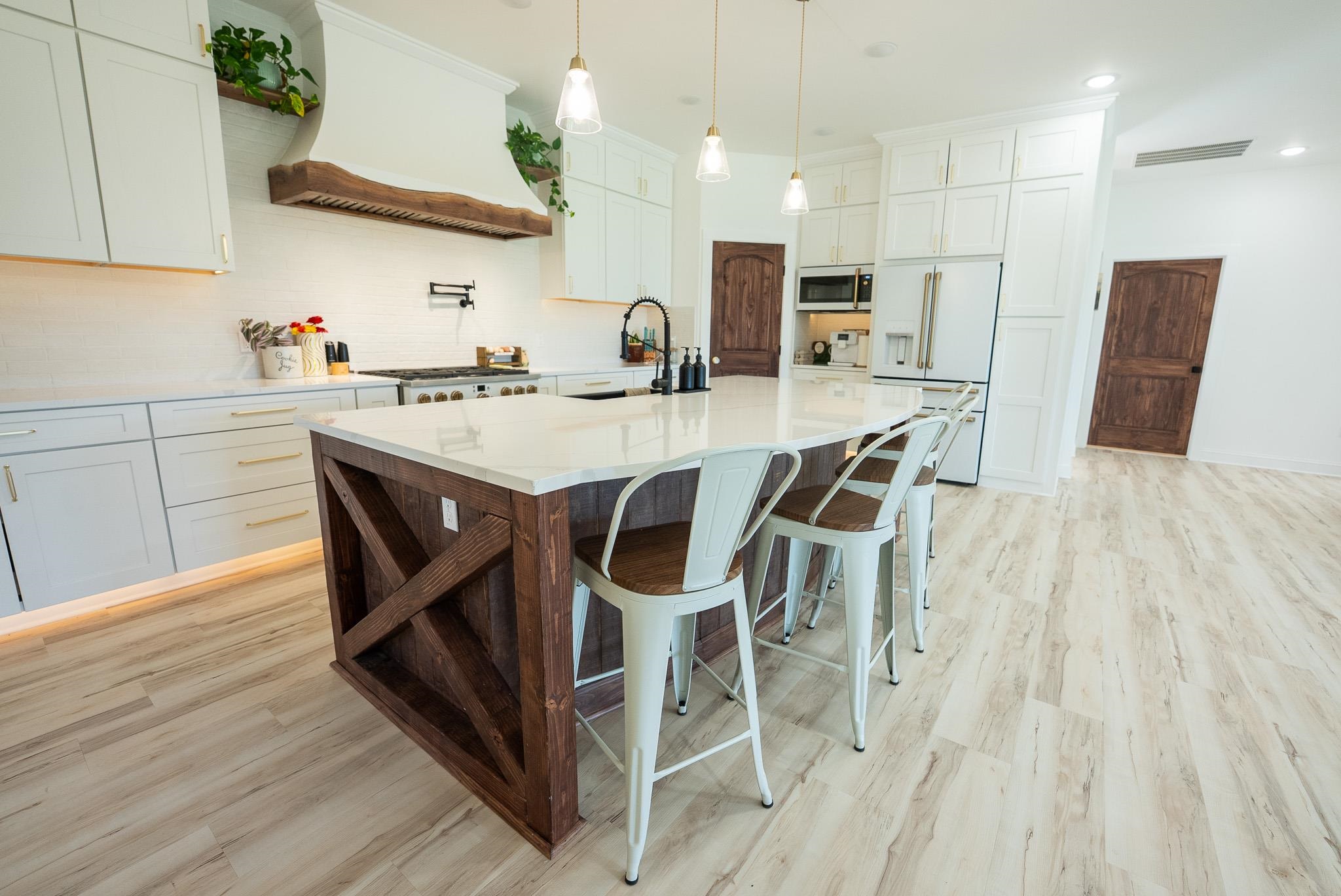 2822 Huffville Road Pilot VA 24138